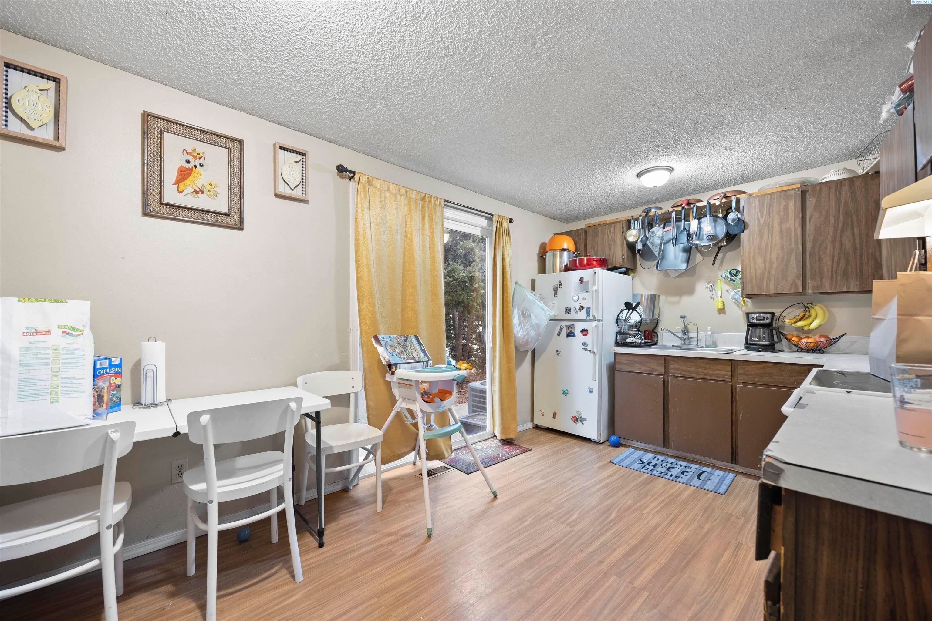 Zillah, Washington, 98953, United States, 9 Bedrooms Bedrooms, ,Residential,For Sale,2013273