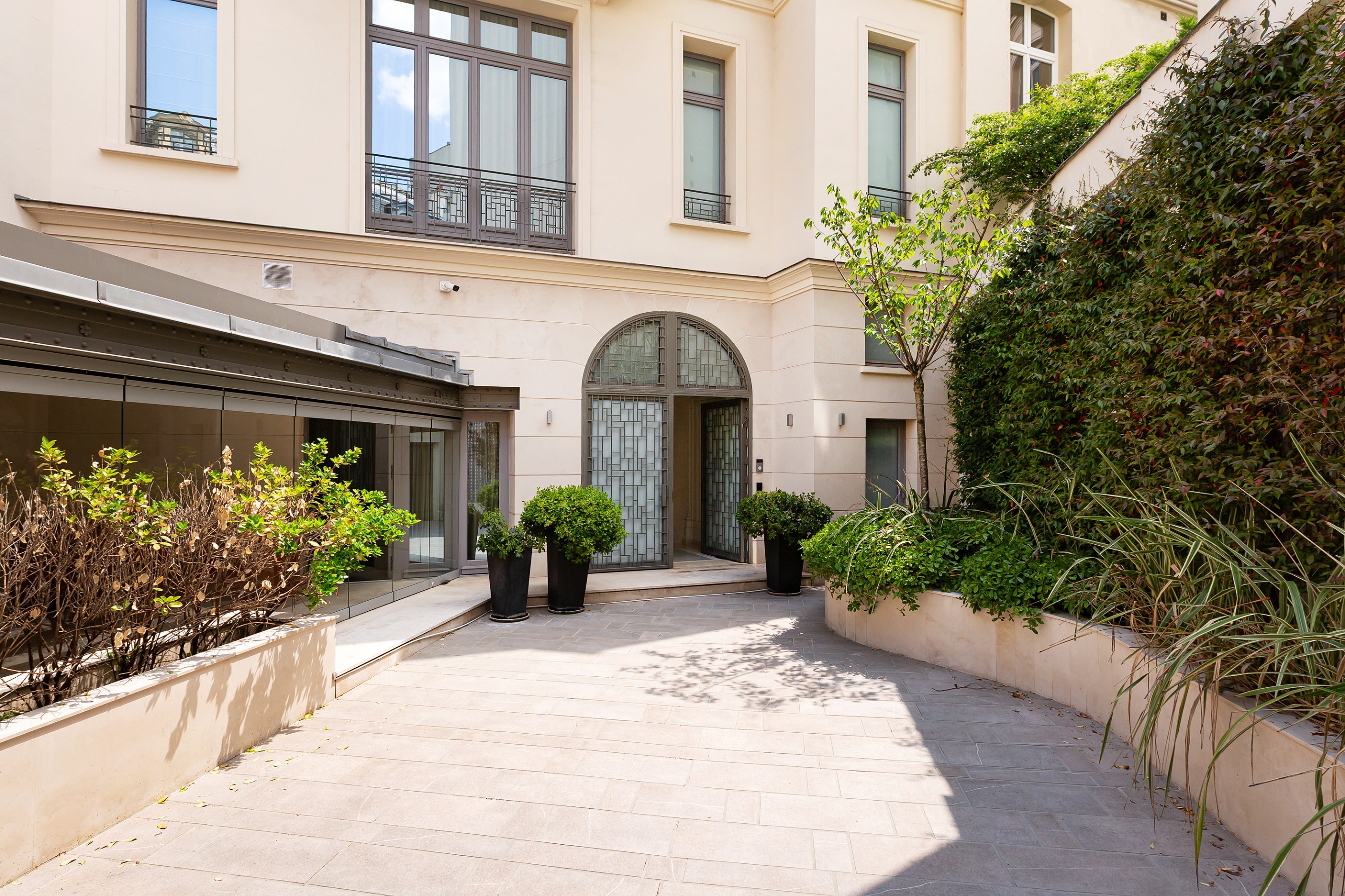  Magnificent, fully renovated Private Mansion. - 物件實景