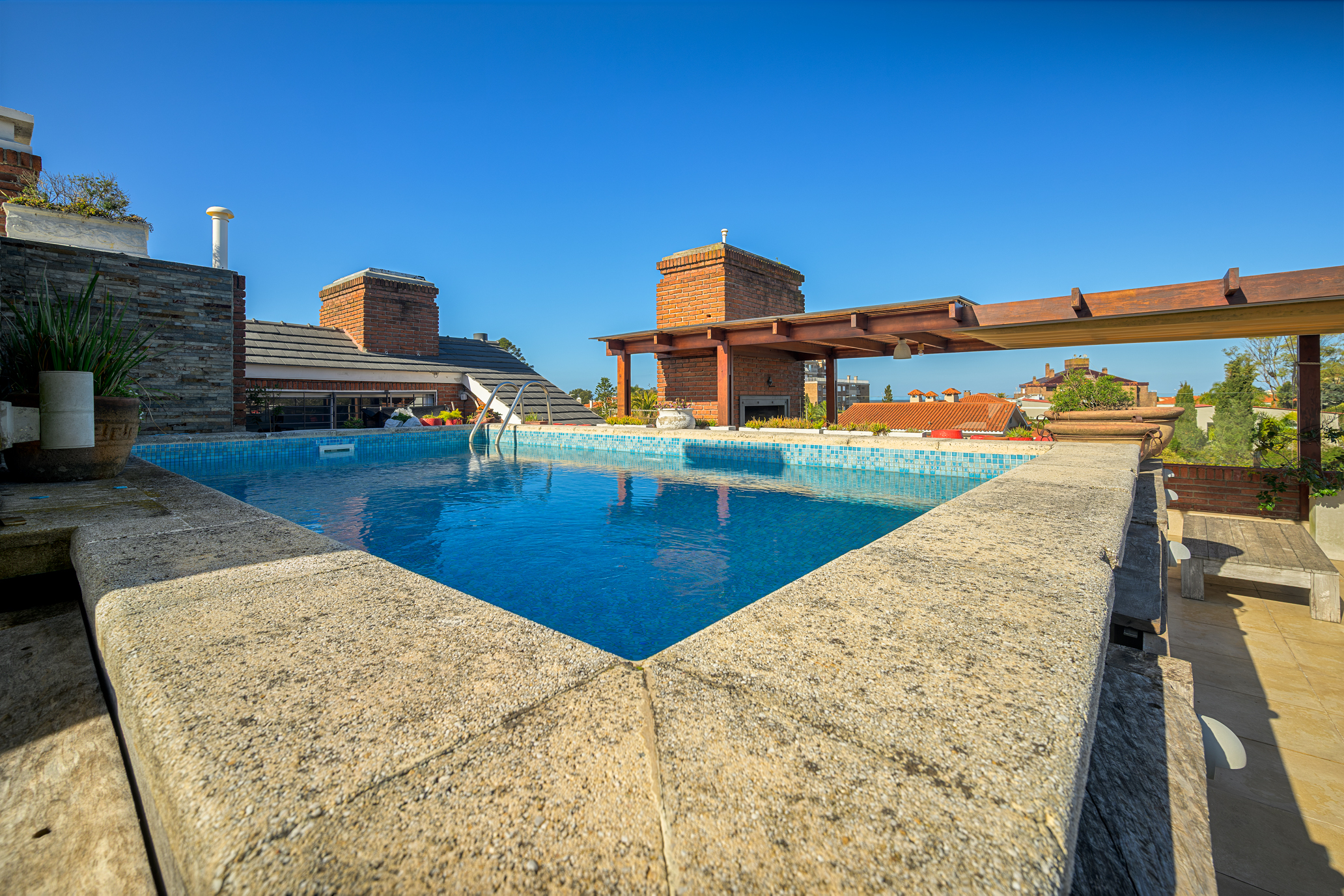  Exclusive Duplex Penthouse with Private Rooftop and Pool in Carrasco - 物件實景