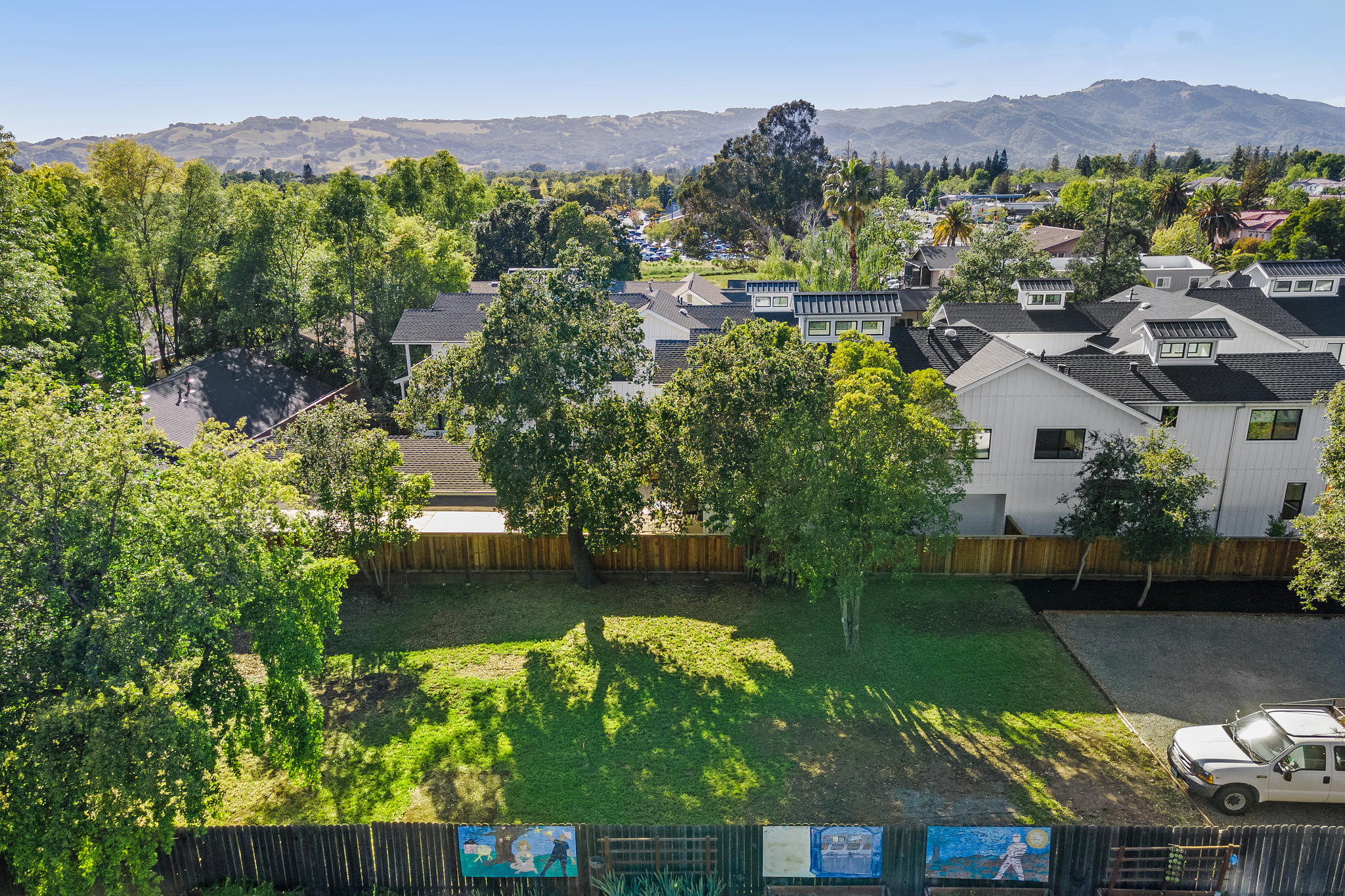  369 W Napa Street - 物件實景