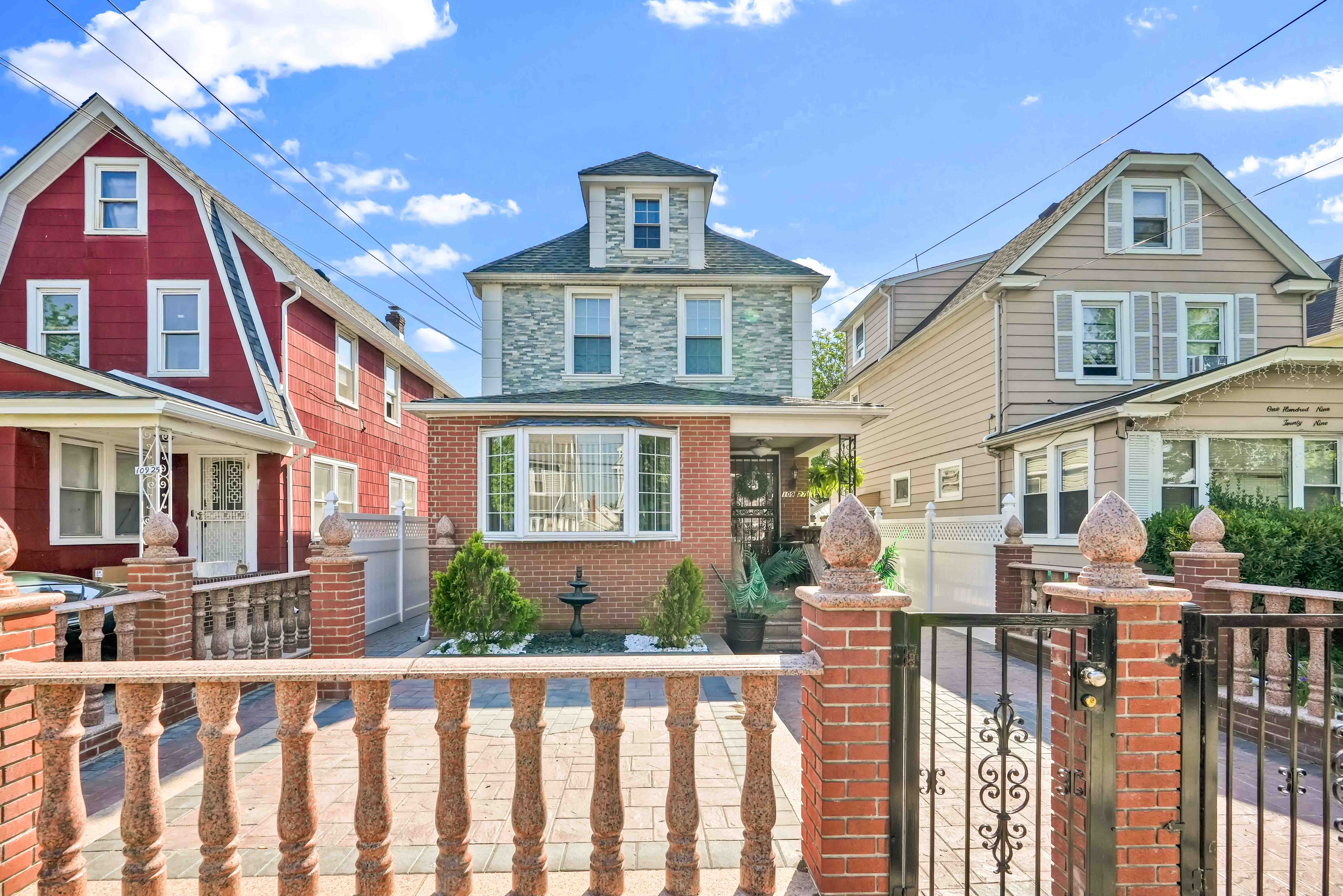 Queens Village, New York, 11429, United States, 4 Bedrooms Bedrooms, ,3 BathroomsBathrooms,Residential,For Sale,2048464