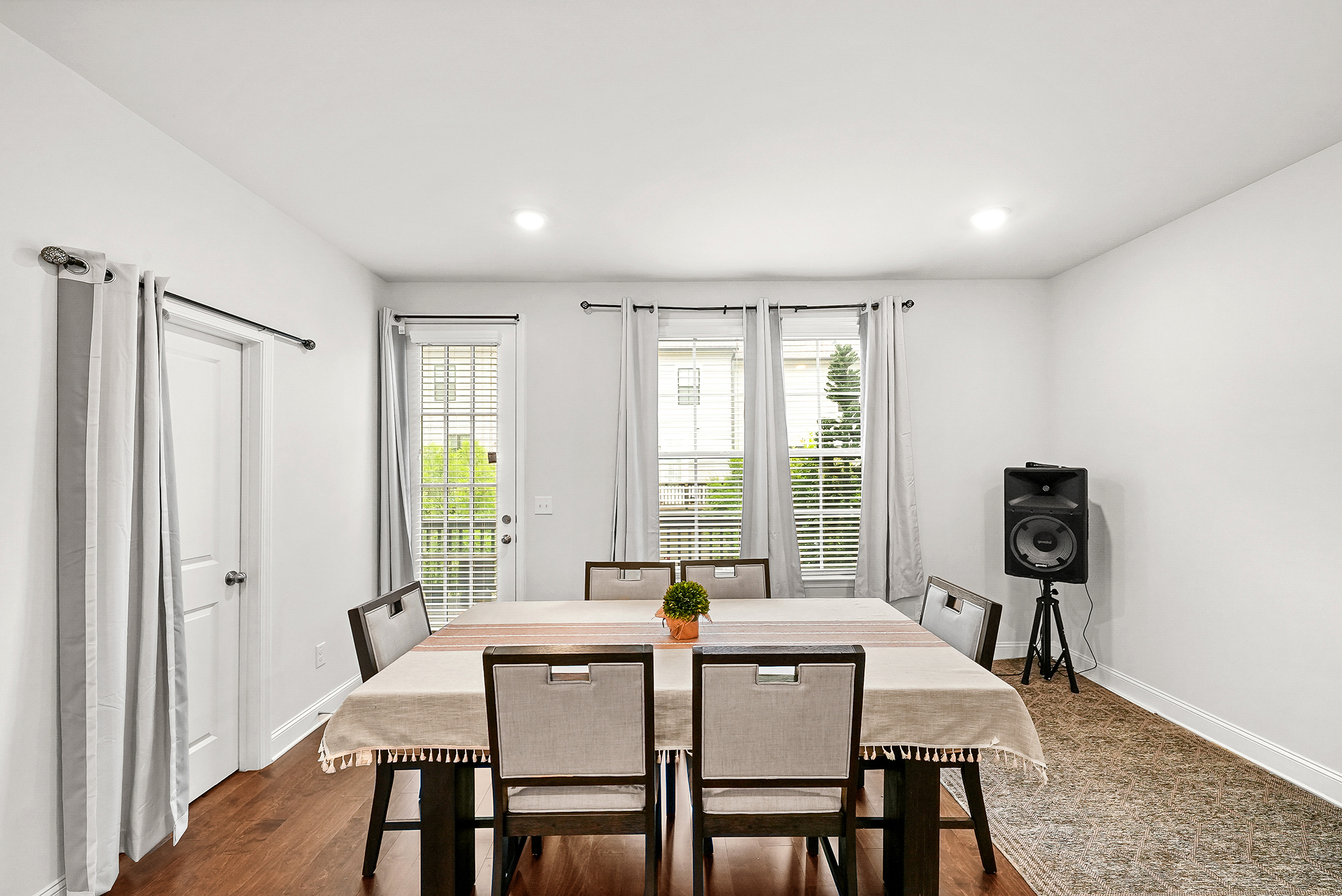  Beautifully Appointed Townhome in Downtown Duluth - 物件實景