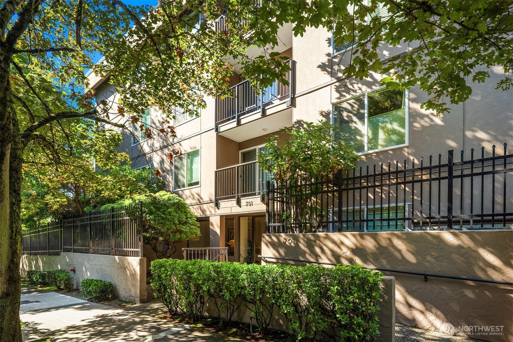 Seattle, Washington, 98122, United States, 2 Bedrooms Bedrooms, ,1 BathroomBathrooms,Residential,For Sale,1955628