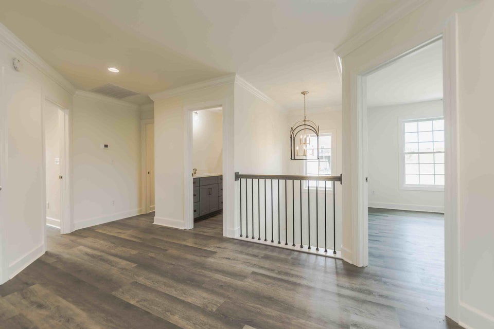 Richmond, Kentucky, 40475, United States, 5 Bedrooms Bedrooms, ,5 BathroomsBathrooms,Residential,For Sale,1881286