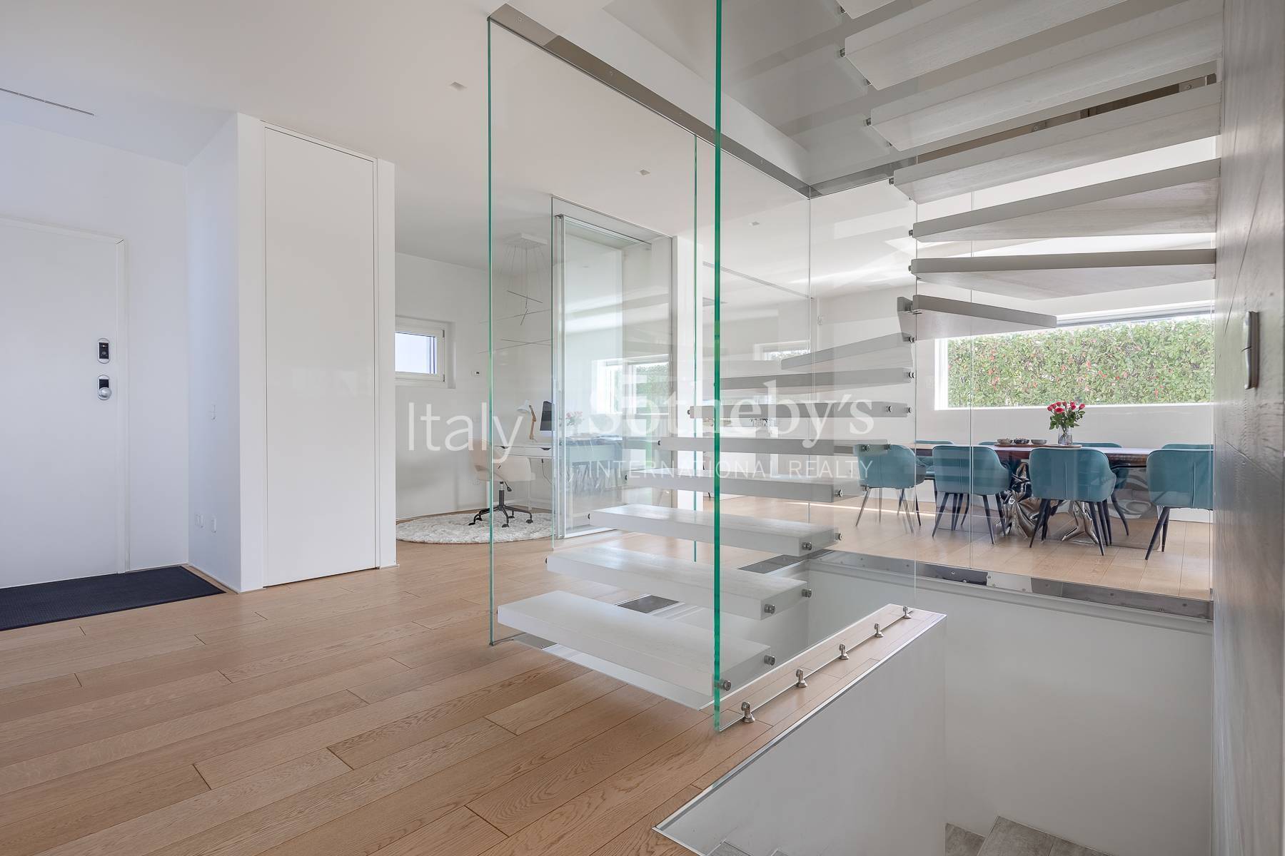 Elegant minimalist high-tech and energy efficient villa - 物件實景