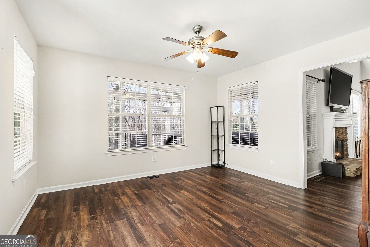 Cumming, Georgia, 30028, United States, 4 Bedrooms Bedrooms, ,4 BathroomsBathrooms,Residential,For Sale,2011406