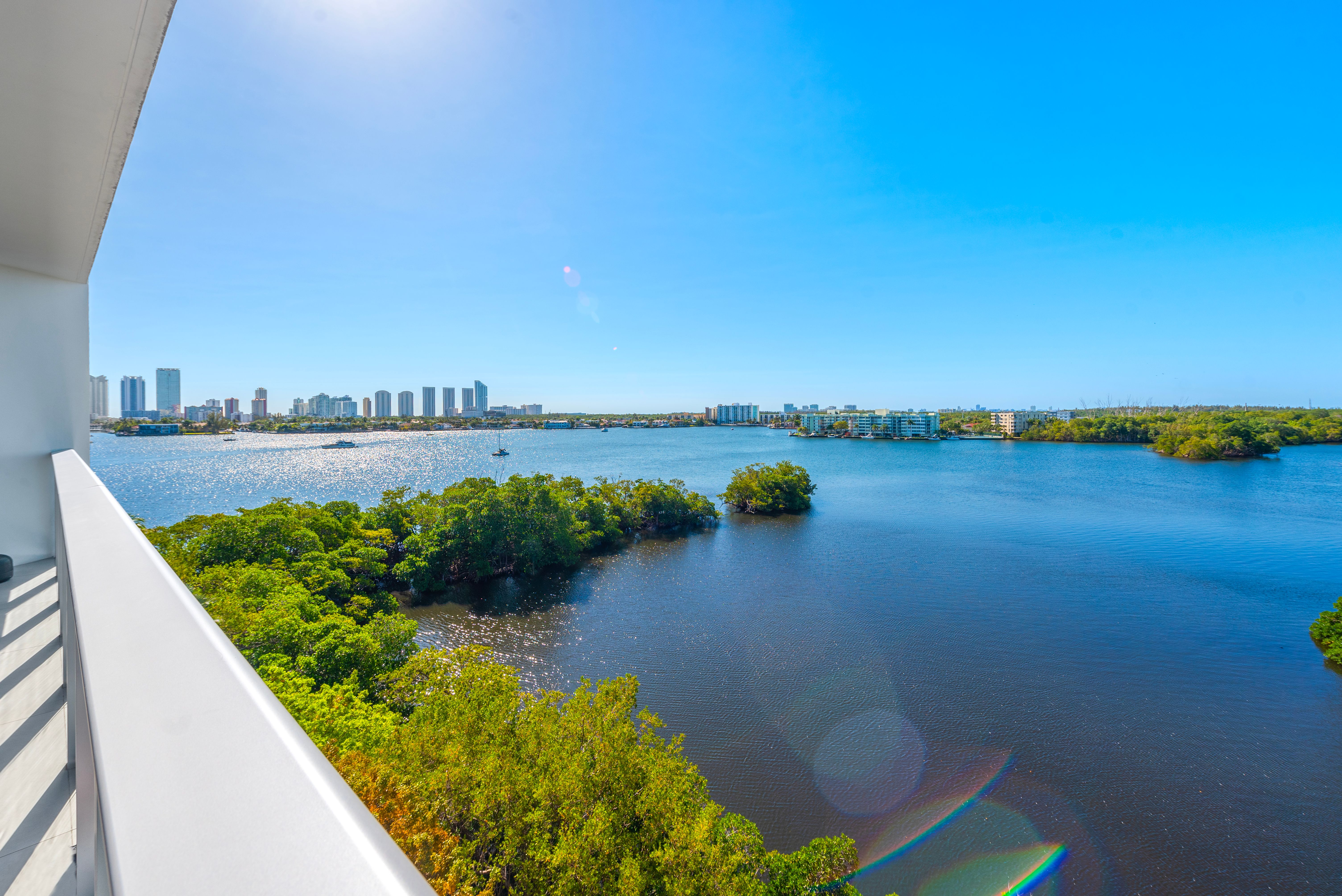  17111 Biscayne Blvd, North Miami Beach, FL, 33160 - 物件實景