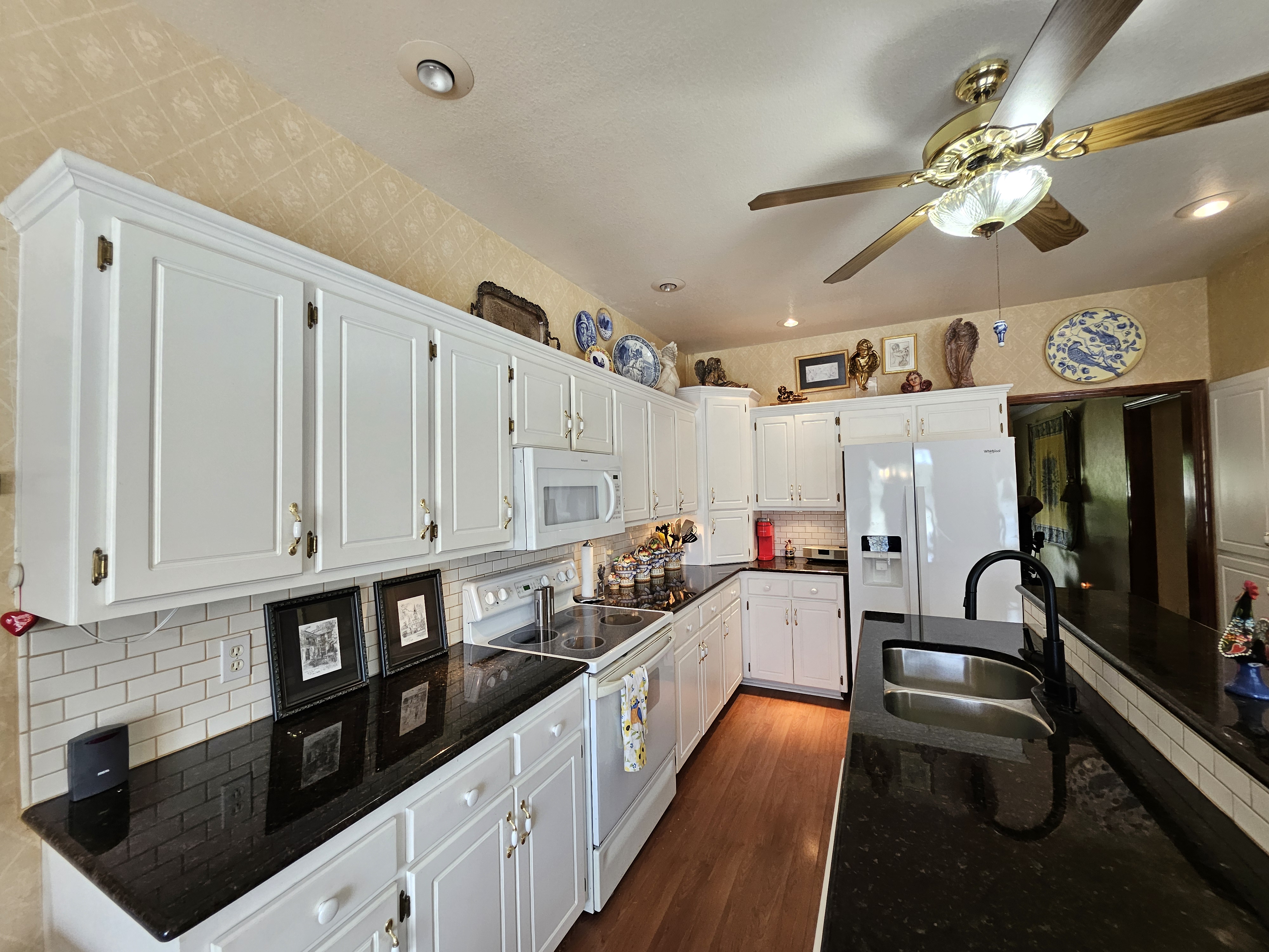 Pierce City, Missouri, 65723, United States, 5 Bedrooms Bedrooms, ,3 BathroomsBathrooms,Residential,For Sale,1975319