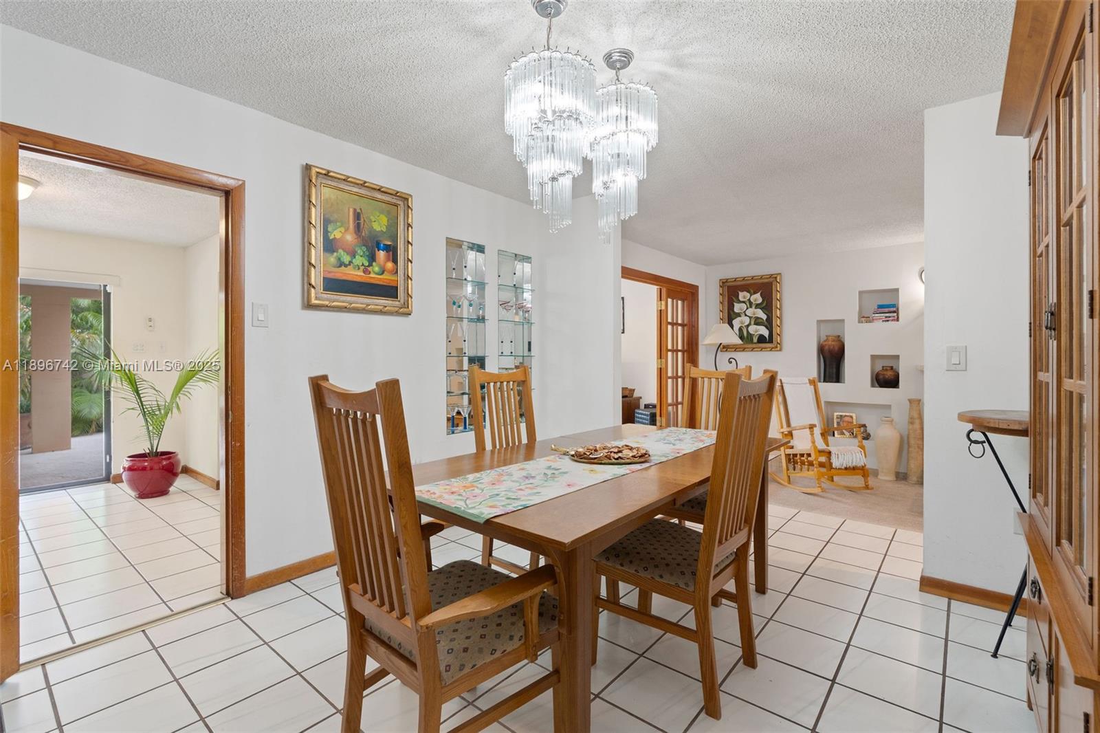 Miami, Florida, 33173, United States, 3 Bedrooms Bedrooms, ,3 BathroomsBathrooms,Residential,For Sale,1966935