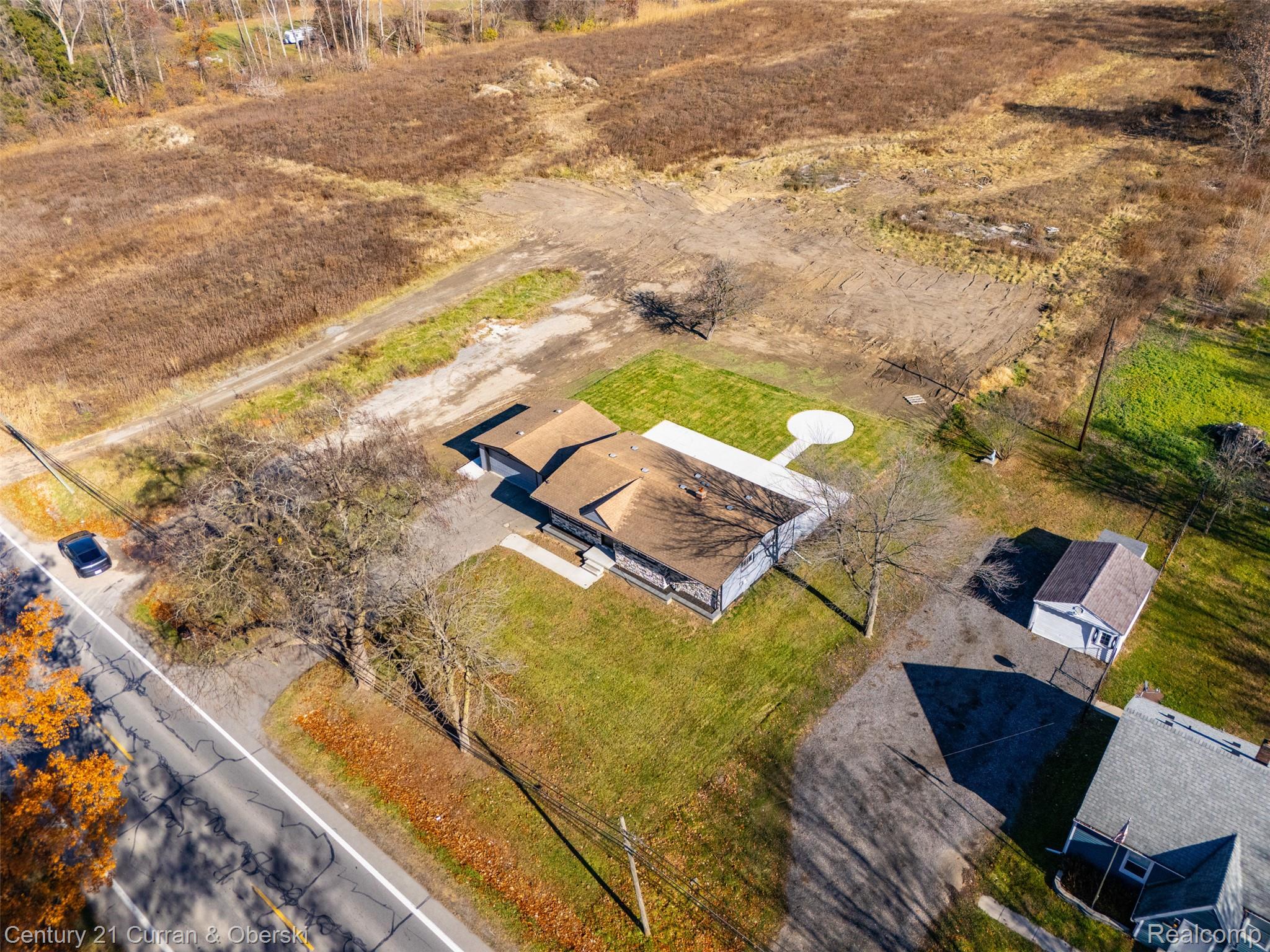 Brownstown Charter Township, Michigan, 48174, United States, 3 Bedrooms Bedrooms, ,2 BathroomsBathrooms,Residential,For Sale,1996649