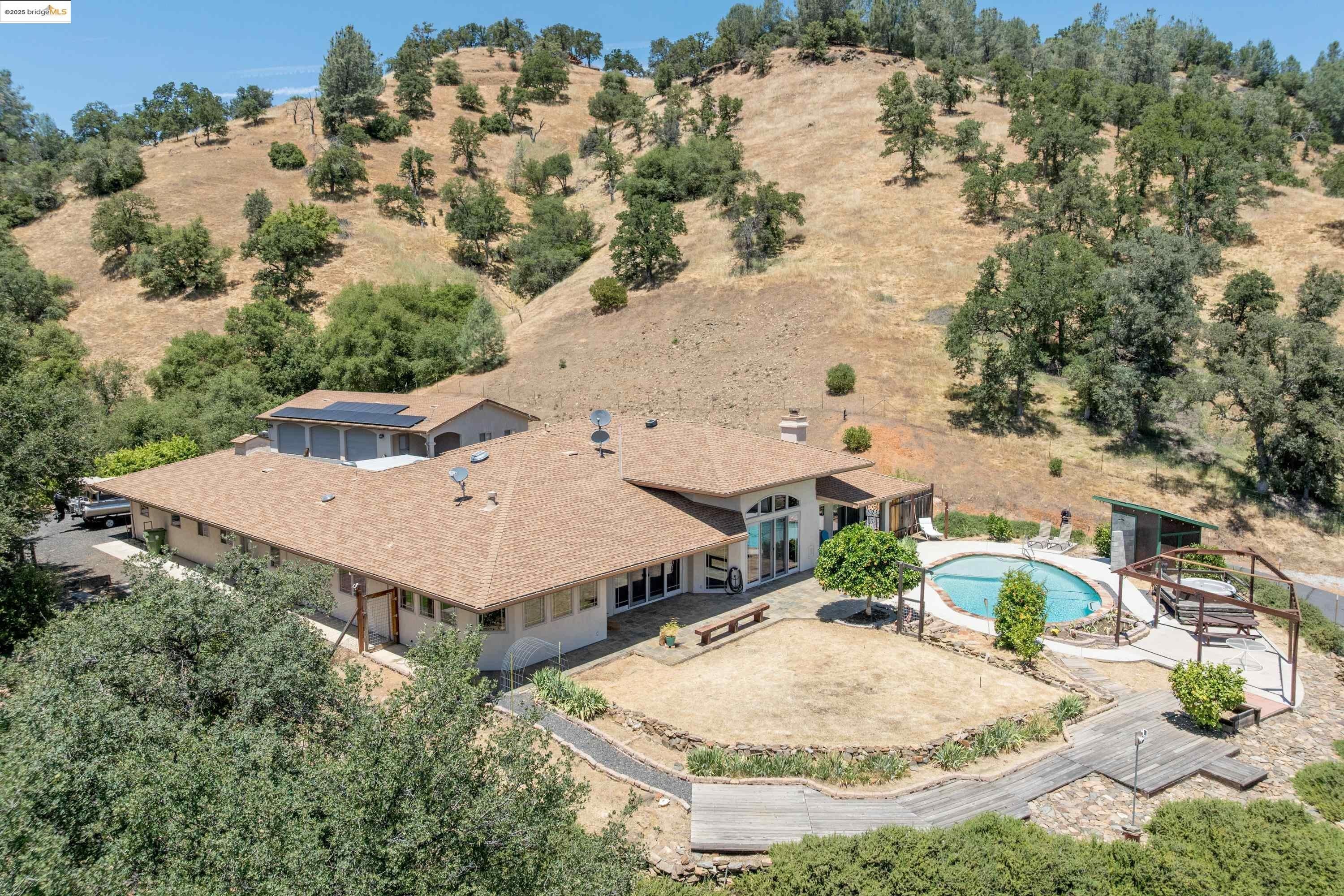 Jamestown, California, 95327, United States, 3 Bedrooms Bedrooms, ,2 BathroomsBathrooms,Residential,For Sale,1826217