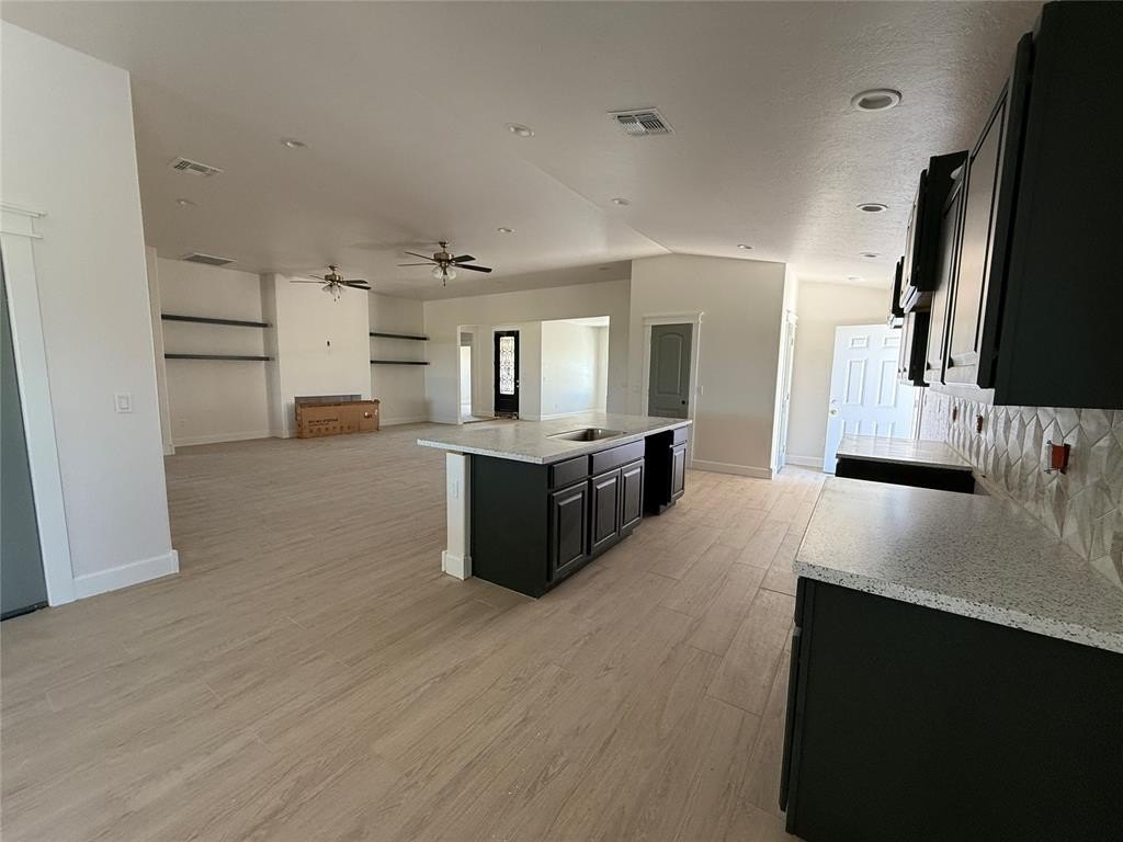 Altus, Oklahoma, 73521, United States, 4 Bedrooms Bedrooms, ,3 BathroomsBathrooms,Residential,For Sale,1980634