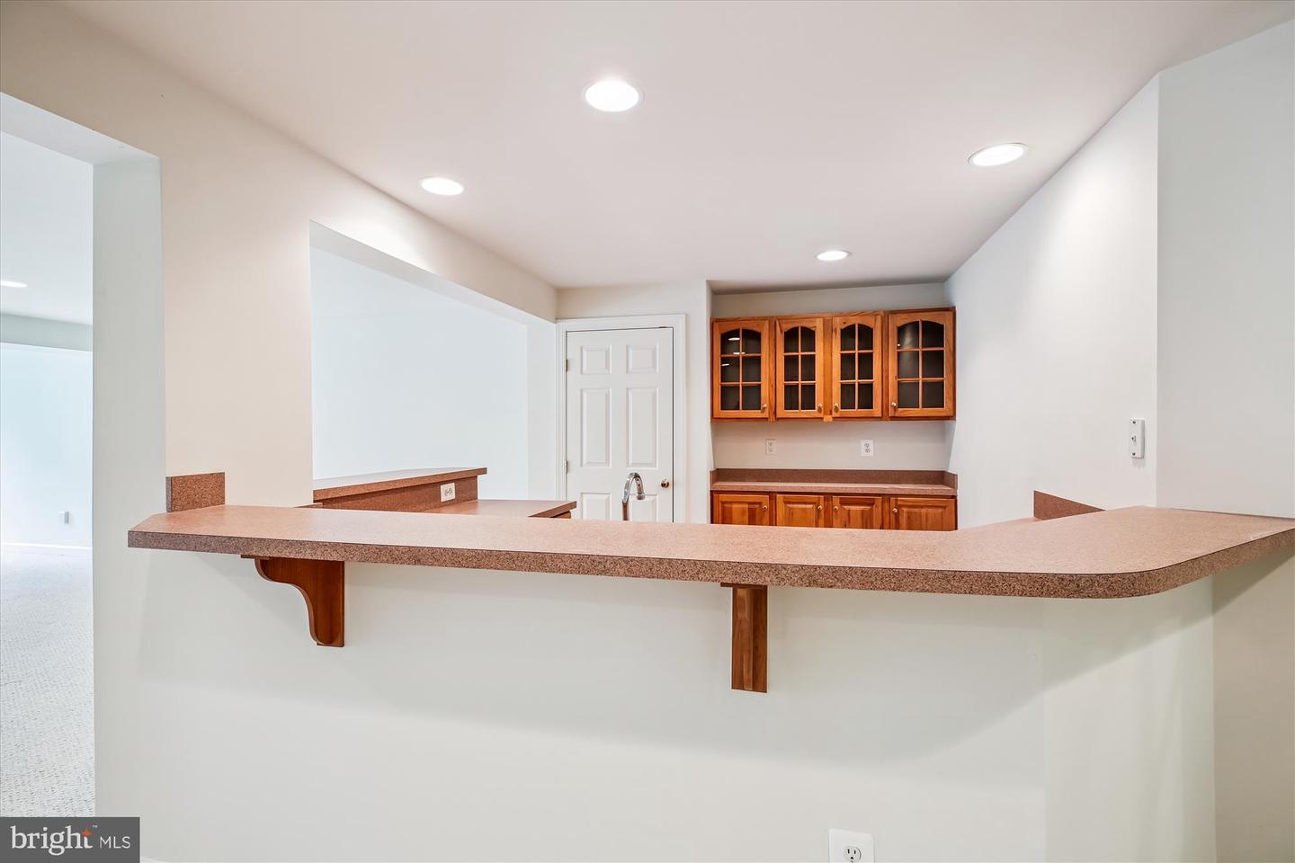 Gaithersburg, Maryland, 20878, United States, 5 Bedrooms Bedrooms, ,5 BathroomsBathrooms,Residential,For Sale,1907649