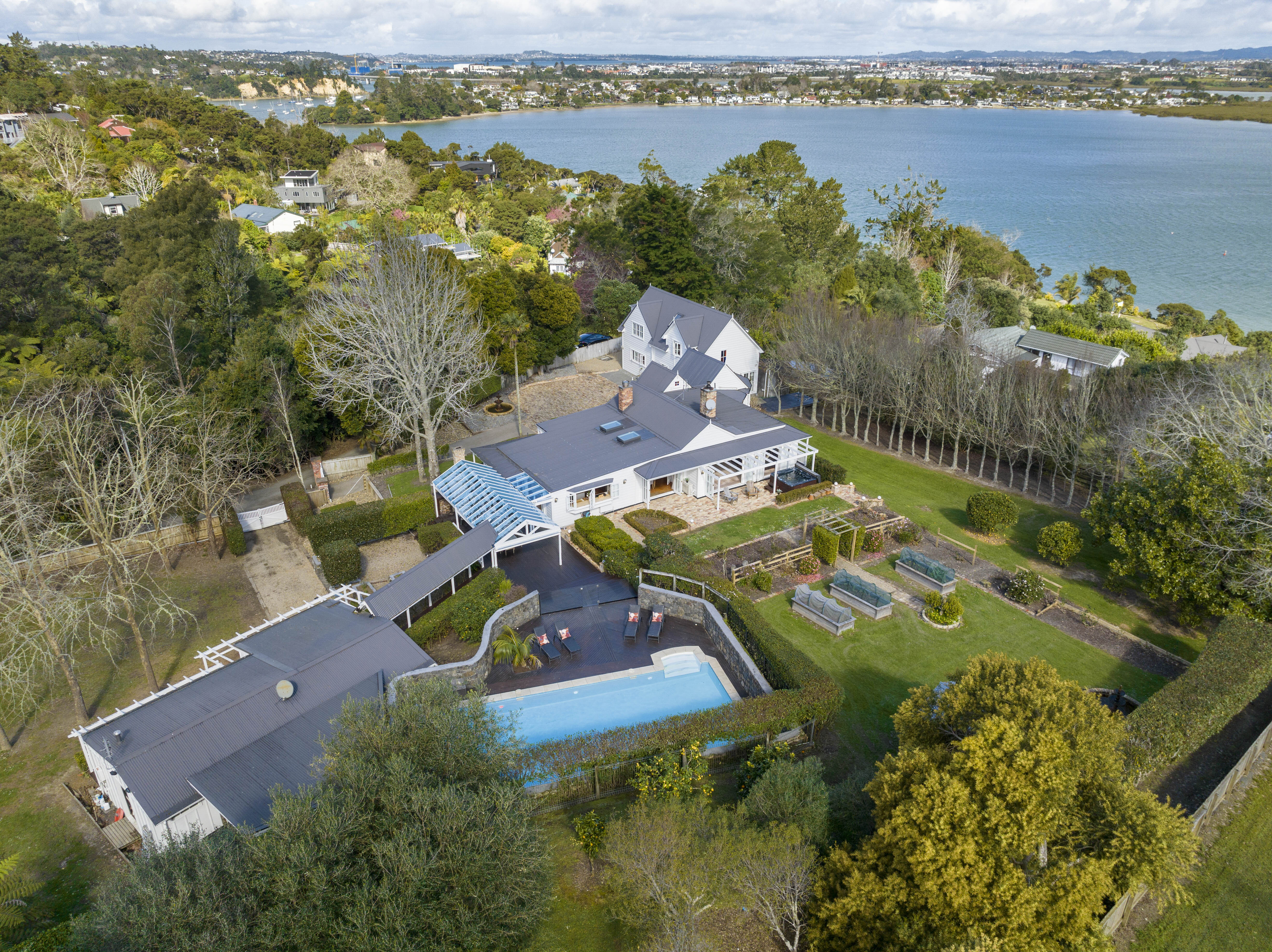  136 Attwood Road, Paremoremo - 物件實景