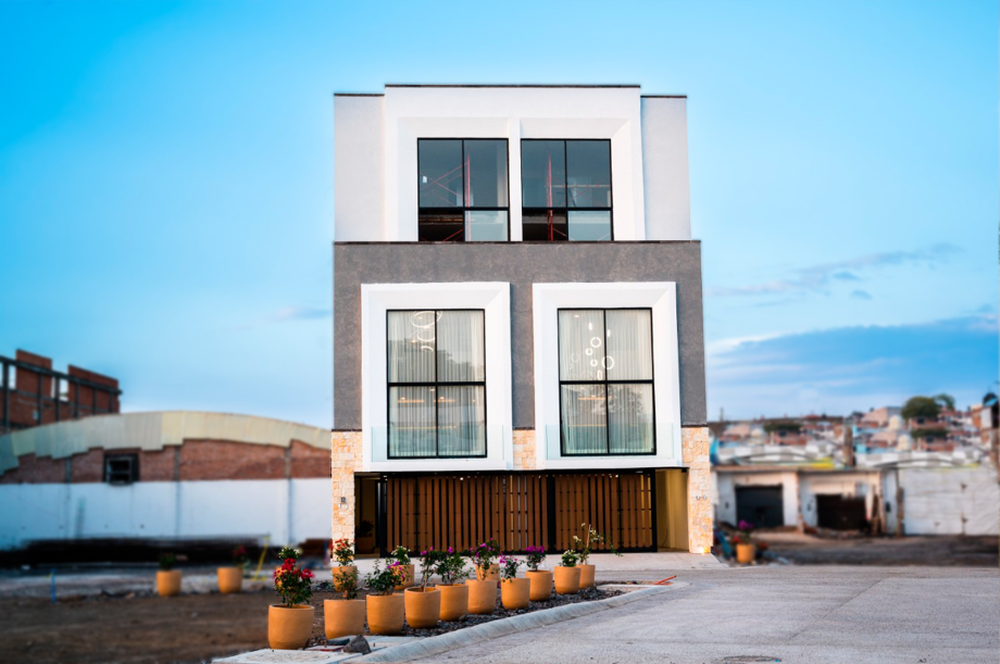 Morelia, Michoacán de Ocampo, 58000, Mexico, 2 Bedrooms Bedrooms, ,3 BathroomsBathrooms,Residential,For Sale,1995721