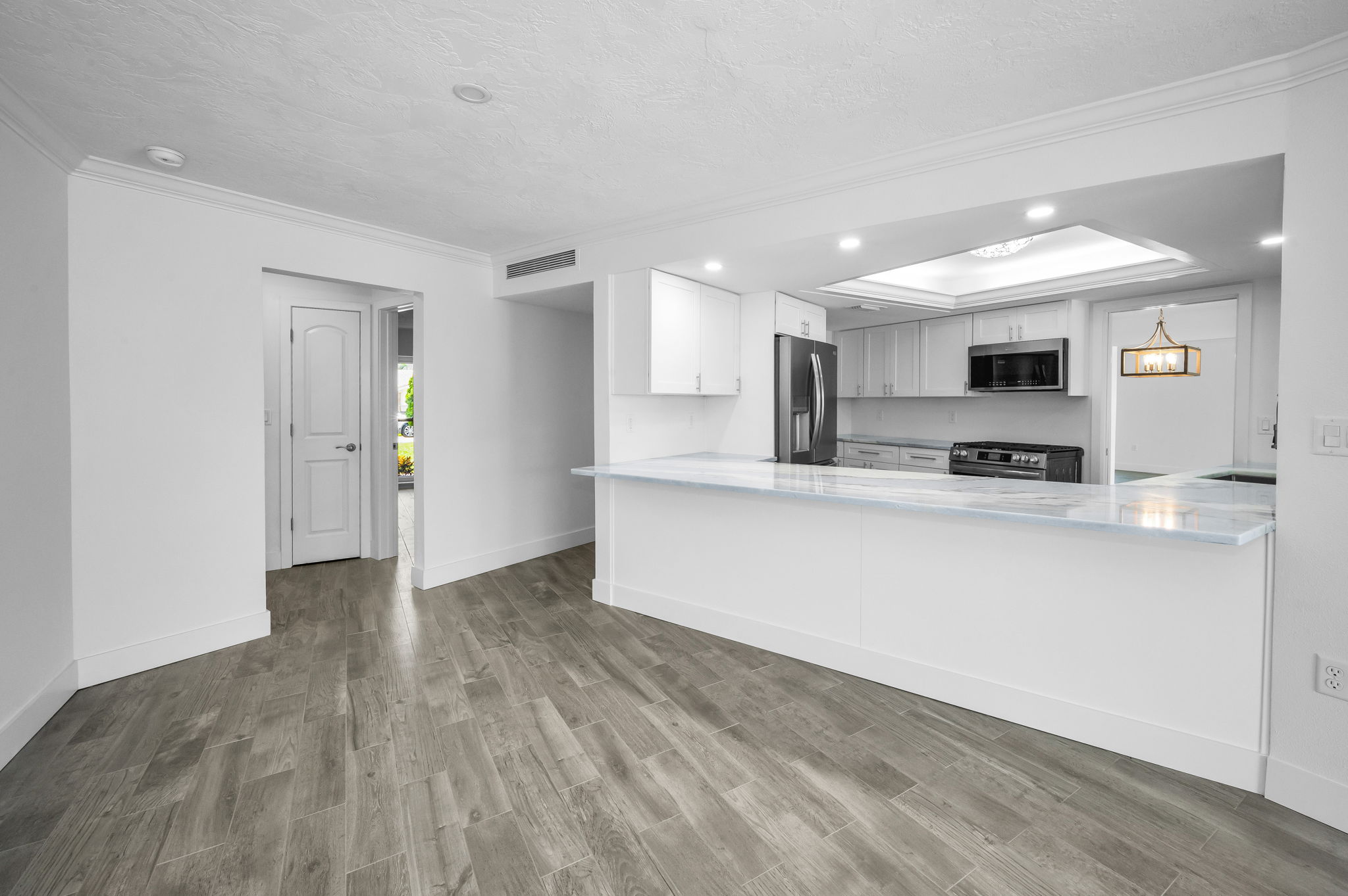 St Petersburg Beach, Florida, 33703, United States, 3 Bedrooms Bedrooms, ,2 BathroomsBathrooms,Residential,For Sale,1979522