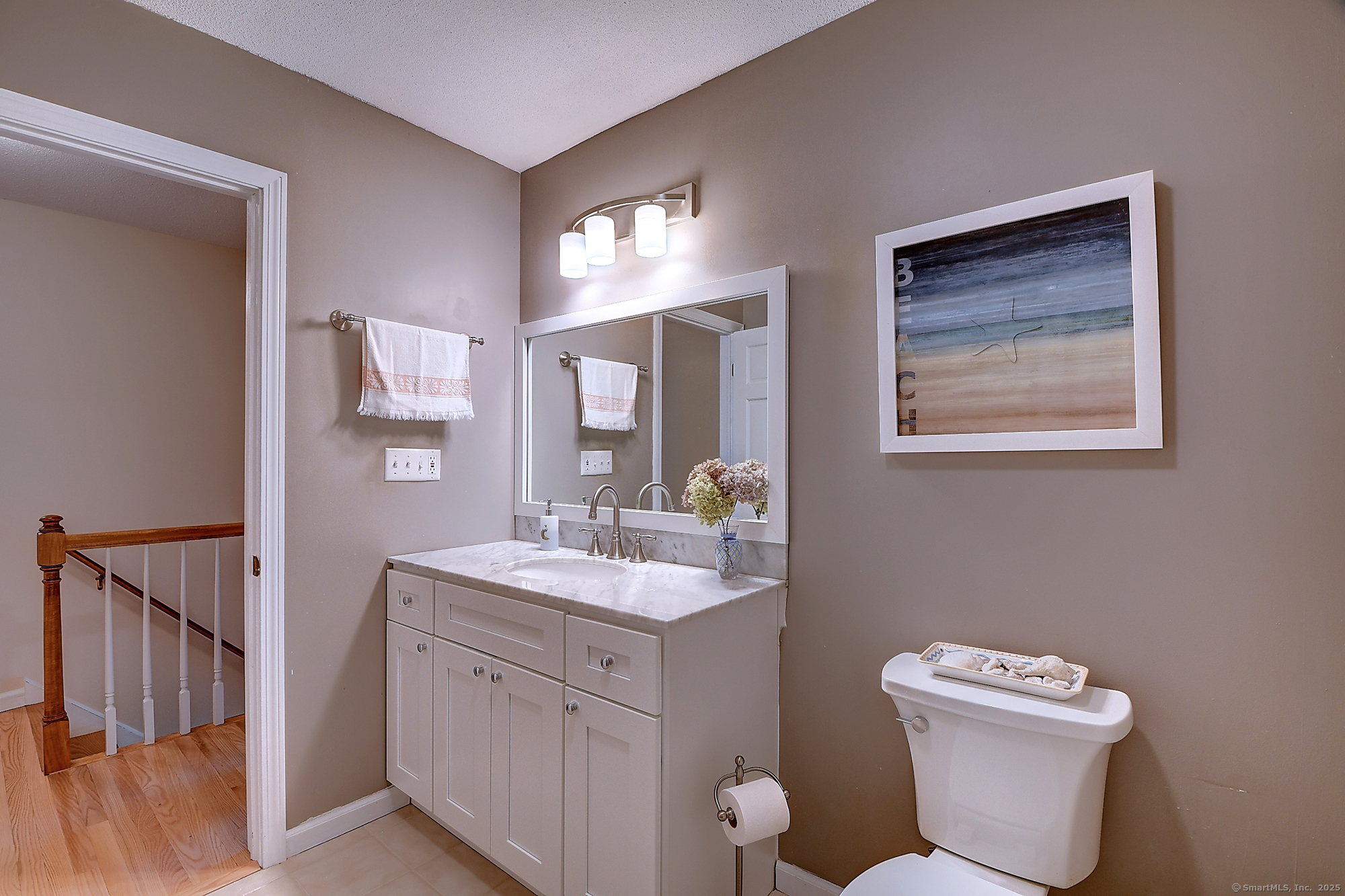 Cheshire, Connecticut, 06410, United States, 3 Bedrooms Bedrooms, ,3 BathroomsBathrooms,Residential,For Sale,1987474