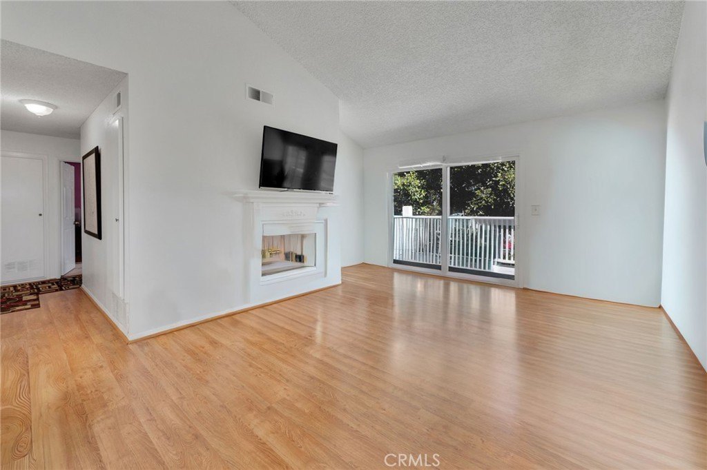 San Pedro, California, 90732, United States, 2 Bedrooms Bedrooms, ,2 BathroomsBathrooms,Residential,For Sale,1979917