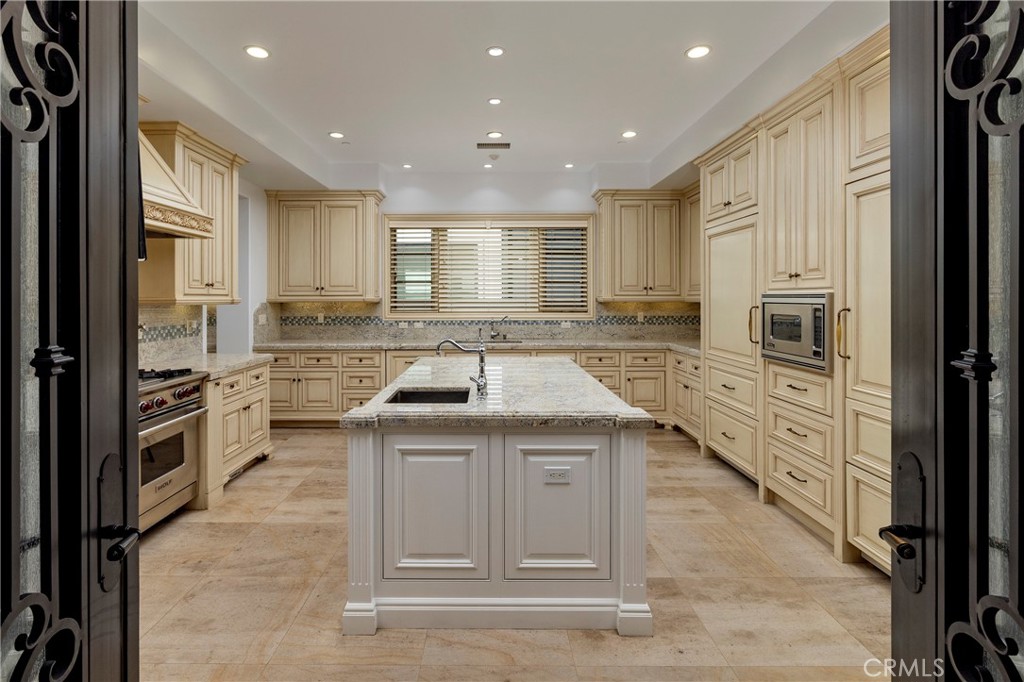 Newport Beach, California, 92661, United States, 7 Bedrooms Bedrooms, ,9 BathroomsBathrooms,Residential,For Sale,1770248