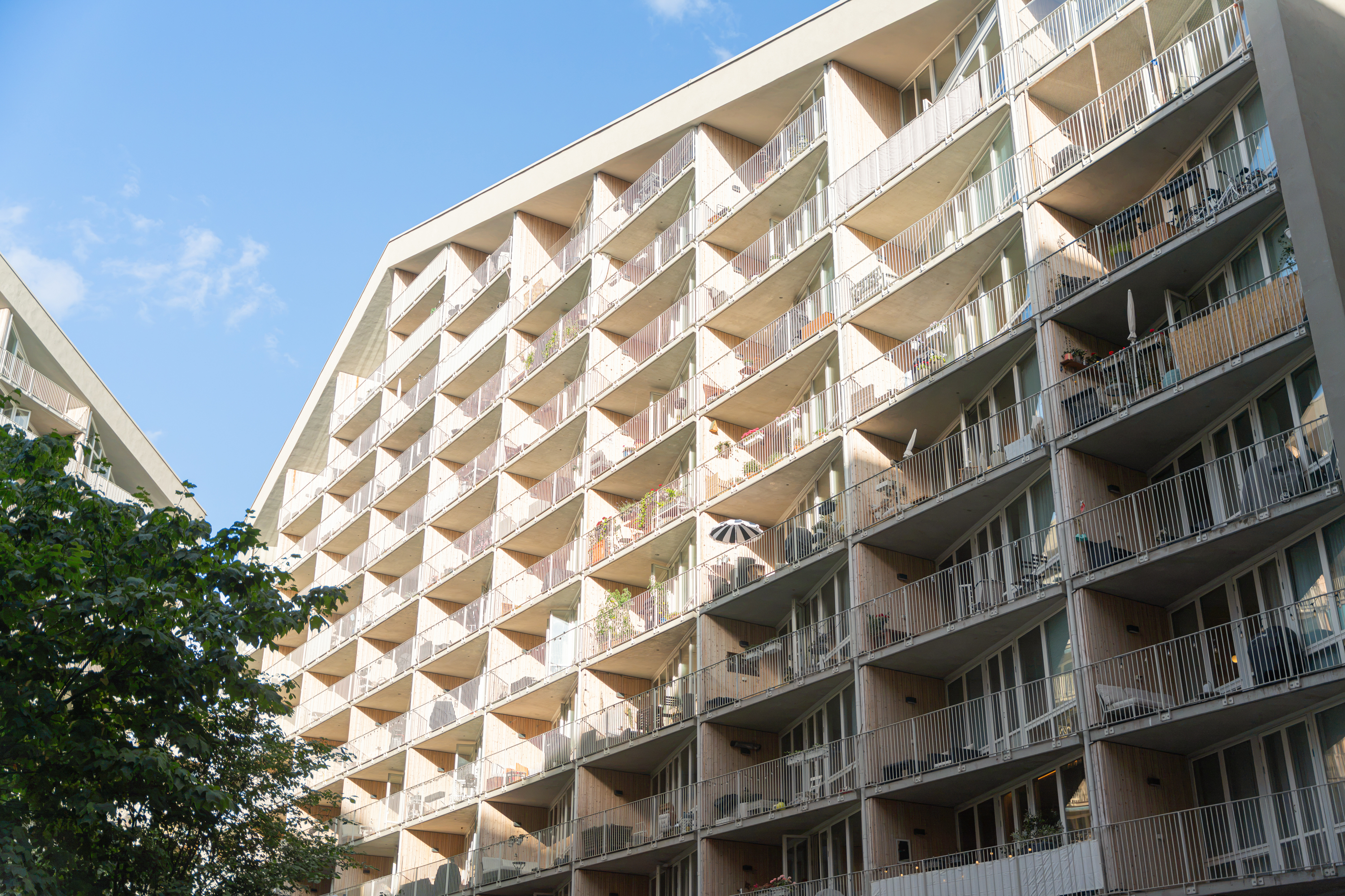  Bright duplex apartment with generous glazed sections and several balconies. - 物件實景