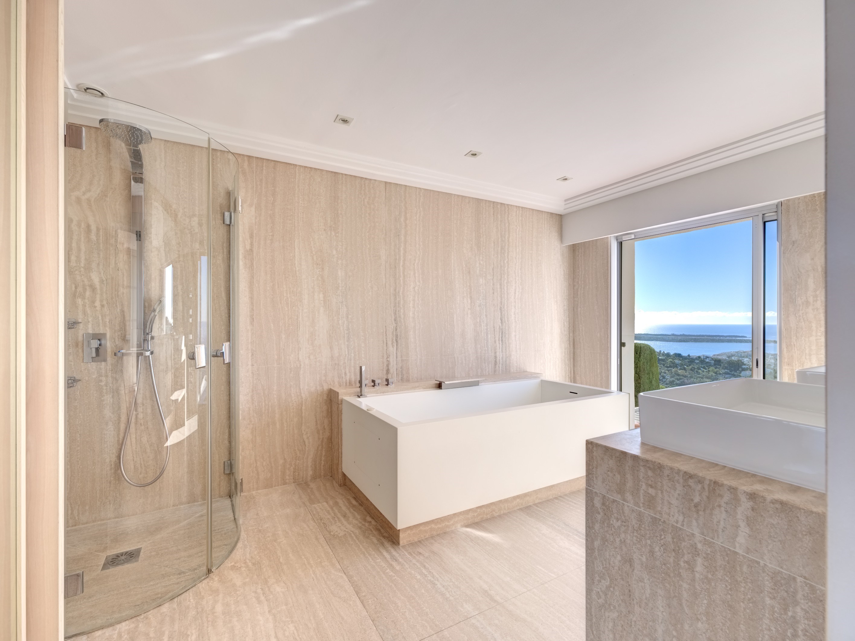  Cannes villa 211 sqm panoramic sea view Lérins Islands secure estate with pool - 物件實景