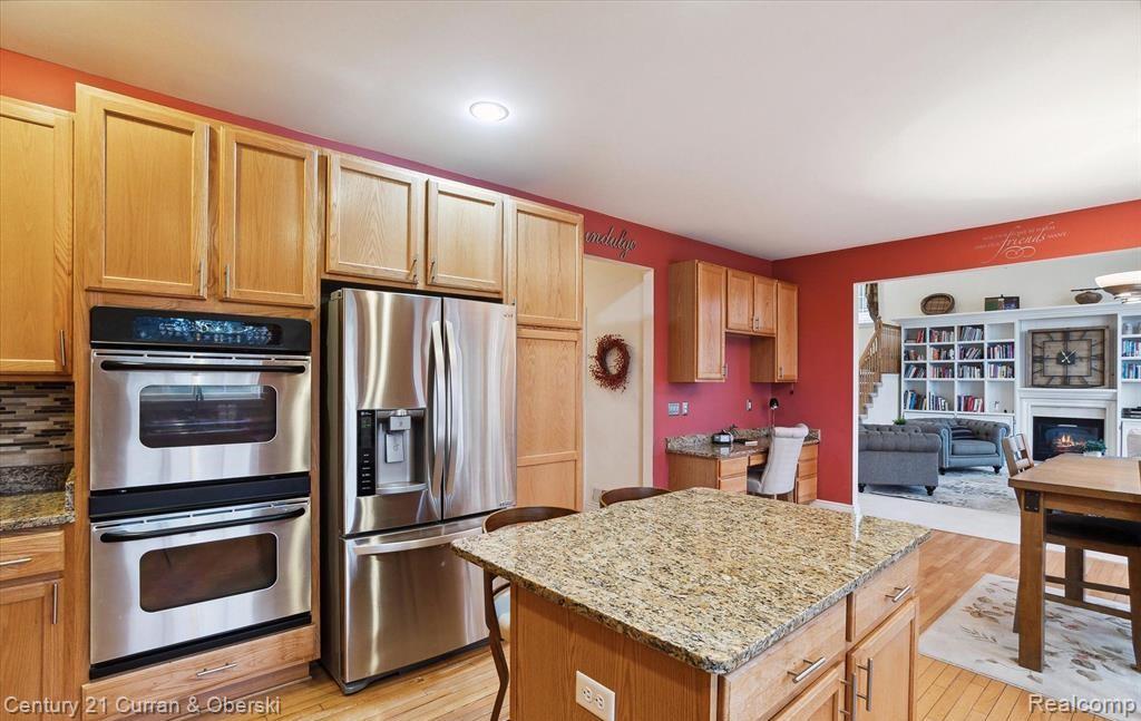 Van Buren Charter Township, Michigan, 48111, United States, 4 Bedrooms Bedrooms, ,5 BathroomsBathrooms,Residential,For Sale,2013024