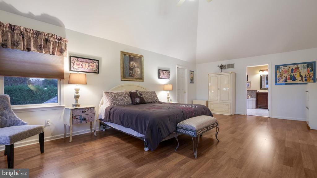 Huntingdon Valley, Pennsylvania, 19006, United States, 4 Bedrooms Bedrooms, ,4 BathroomsBathrooms,Residential,For Sale,1992077