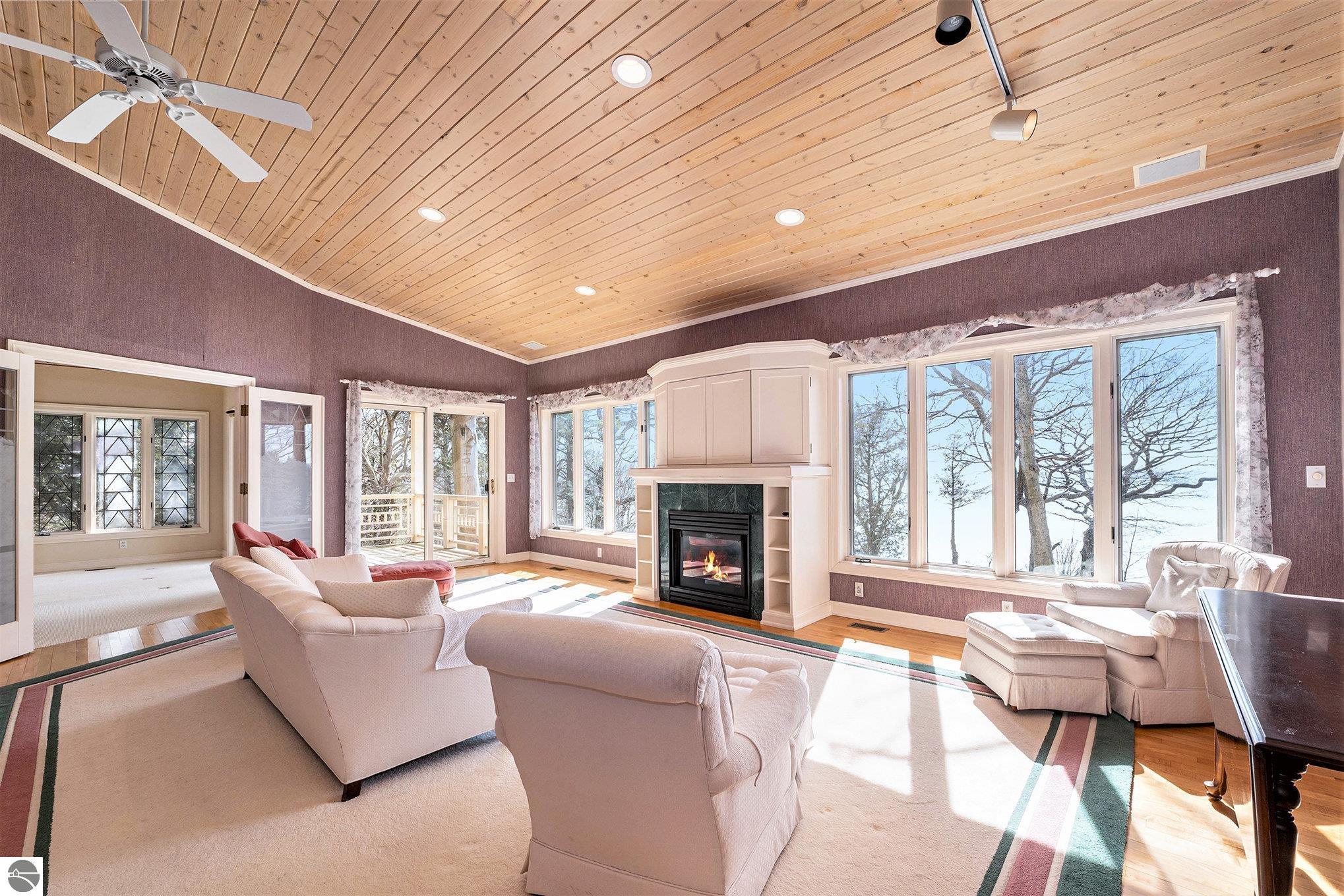 Frankfort, Michigan, 49635-9746, United States, 7 Bedrooms Bedrooms, ,5 BathroomsBathrooms,Residential,For Sale,1975140