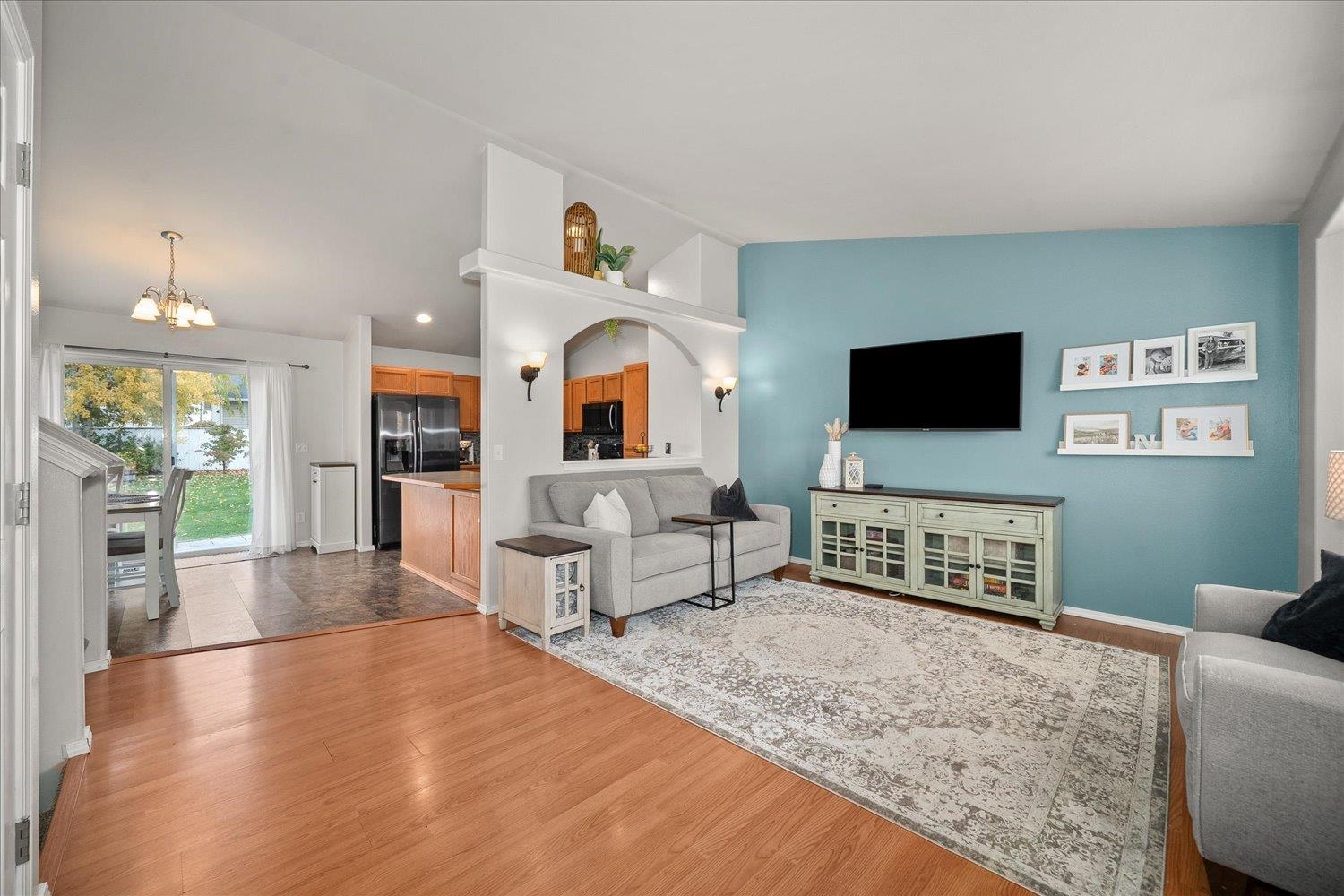 Spokane Valley, Washington, 99016, United States, 5 Bedrooms Bedrooms, ,3 BathroomsBathrooms,Residential,For Sale,1990389