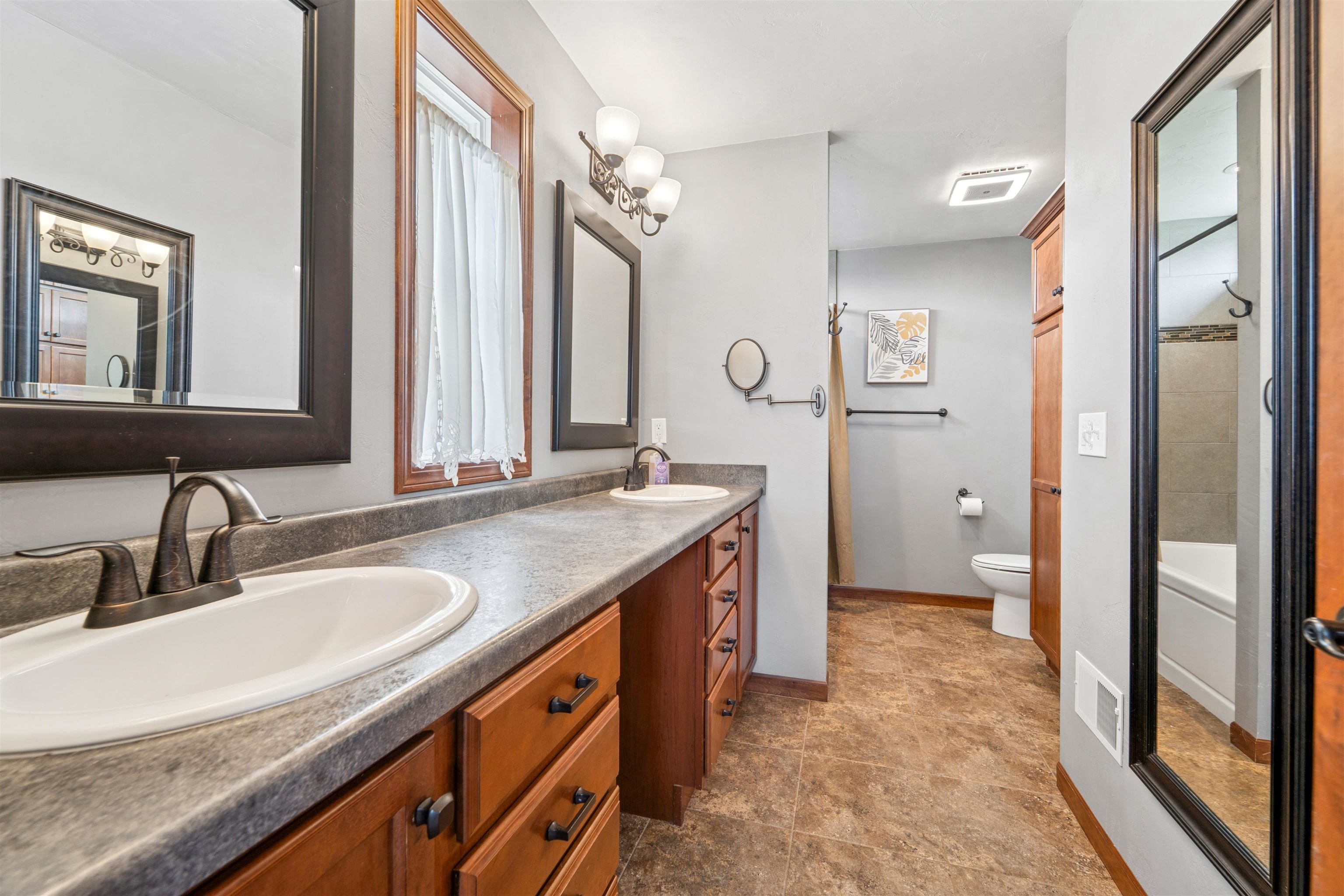 SHIOCTON, Wisconsin, 54170, United States, 4 Bedrooms Bedrooms, ,3 BathroomsBathrooms,Residential,For Sale,1912677