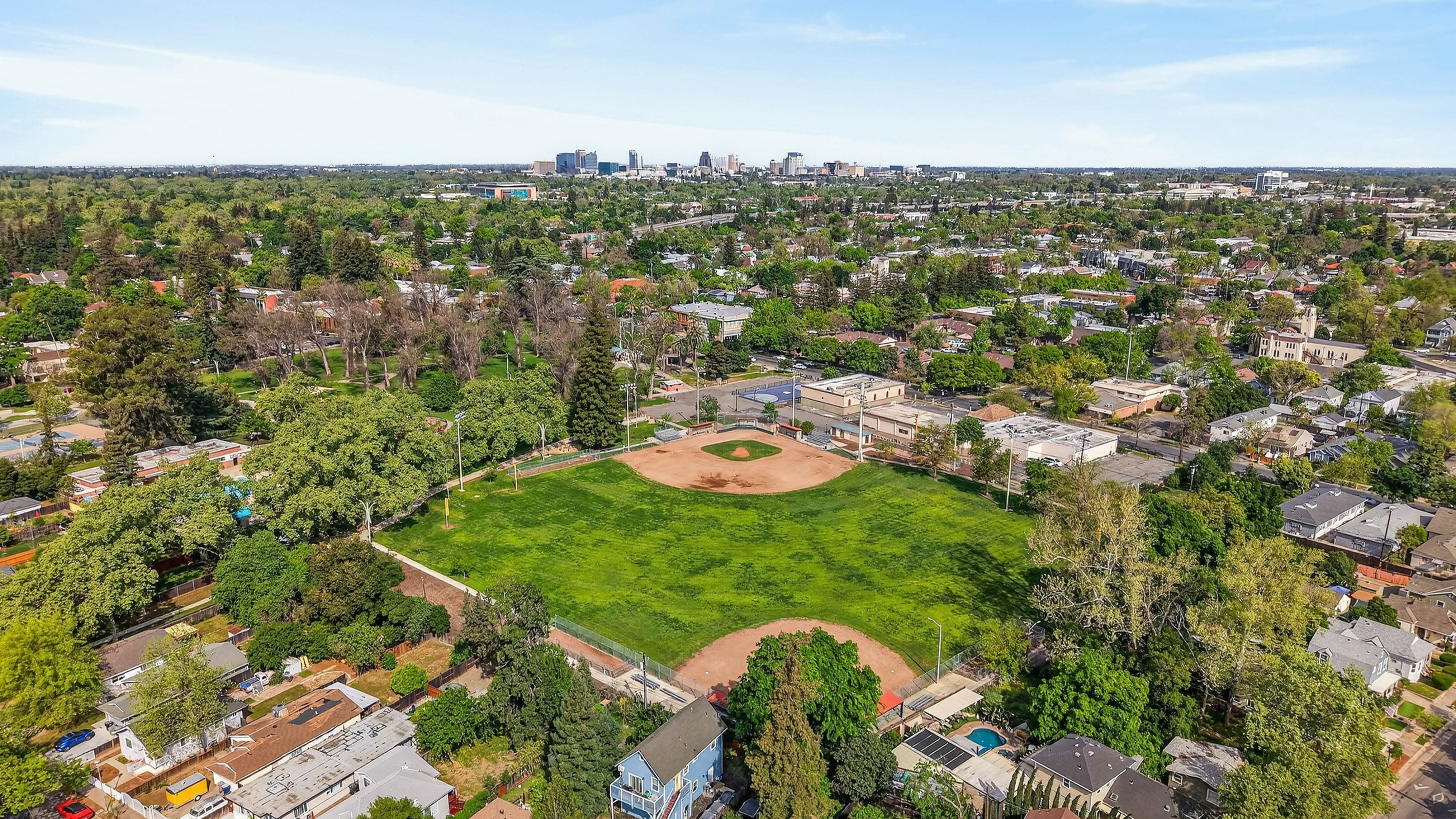  3541 38th Street, Sacramento, CA 95817 - 物件實景