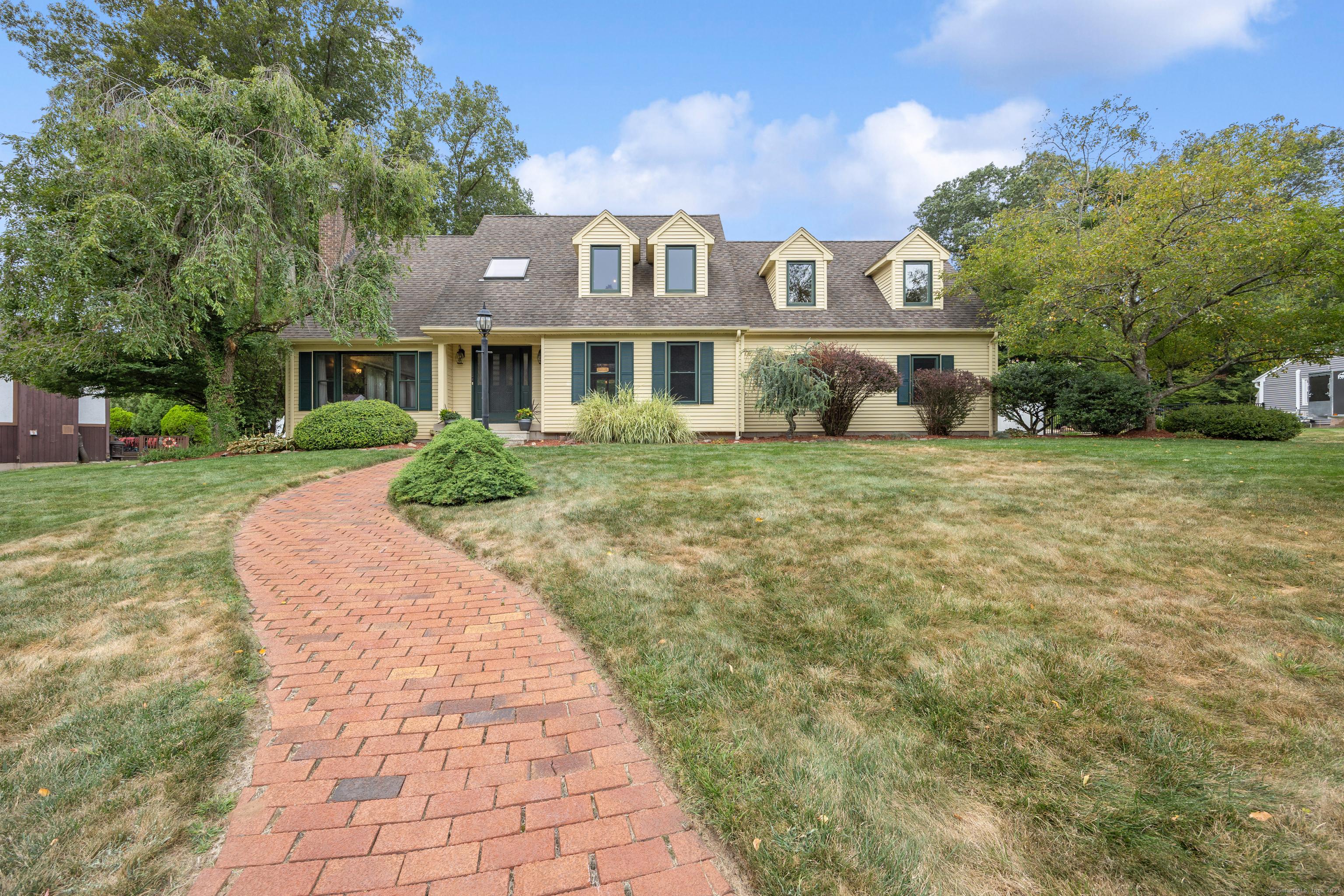 Southington, Connecticut, 06489, United States, 3 Bedrooms Bedrooms, ,3 BathroomsBathrooms,Residential,For Sale,1935376