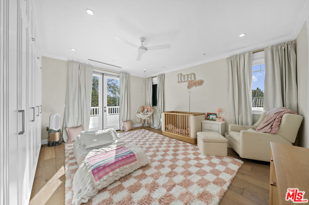 Valley Village, California, 91607, United States, 7 Bedrooms Bedrooms, ,8 BathroomsBathrooms,Residential,For Sale,1997303