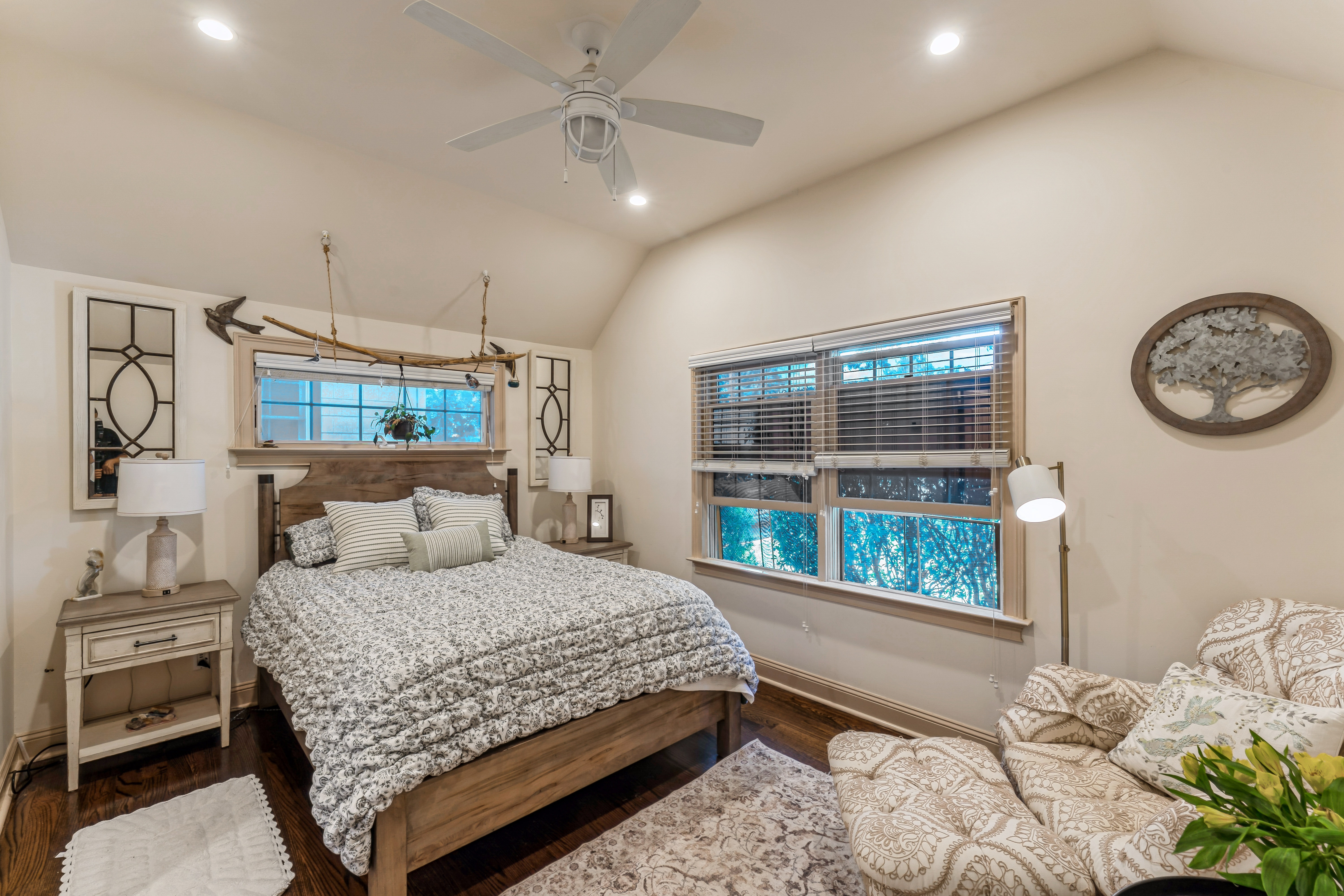 Floral Park, New York, 11001, United States, 4 Bedrooms Bedrooms, ,3 BathroomsBathrooms,Residential,For Sale,1905597