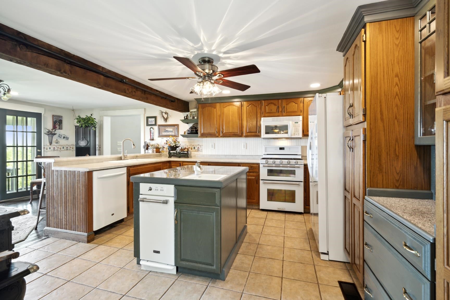 Bristol, New Hampshire, 03222, United States, 8 Bedrooms Bedrooms, ,5 BathroomsBathrooms,Residential,For Sale,1883549