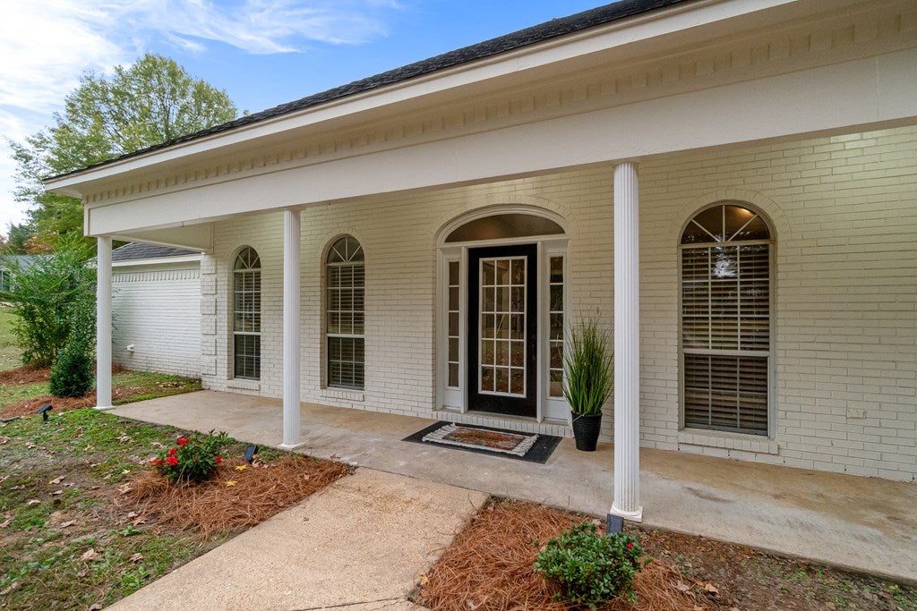 OXFORD, Mississippi, 38655, United States, 4 Bedrooms Bedrooms, ,3 BathroomsBathrooms,Residential,For Sale,1991795