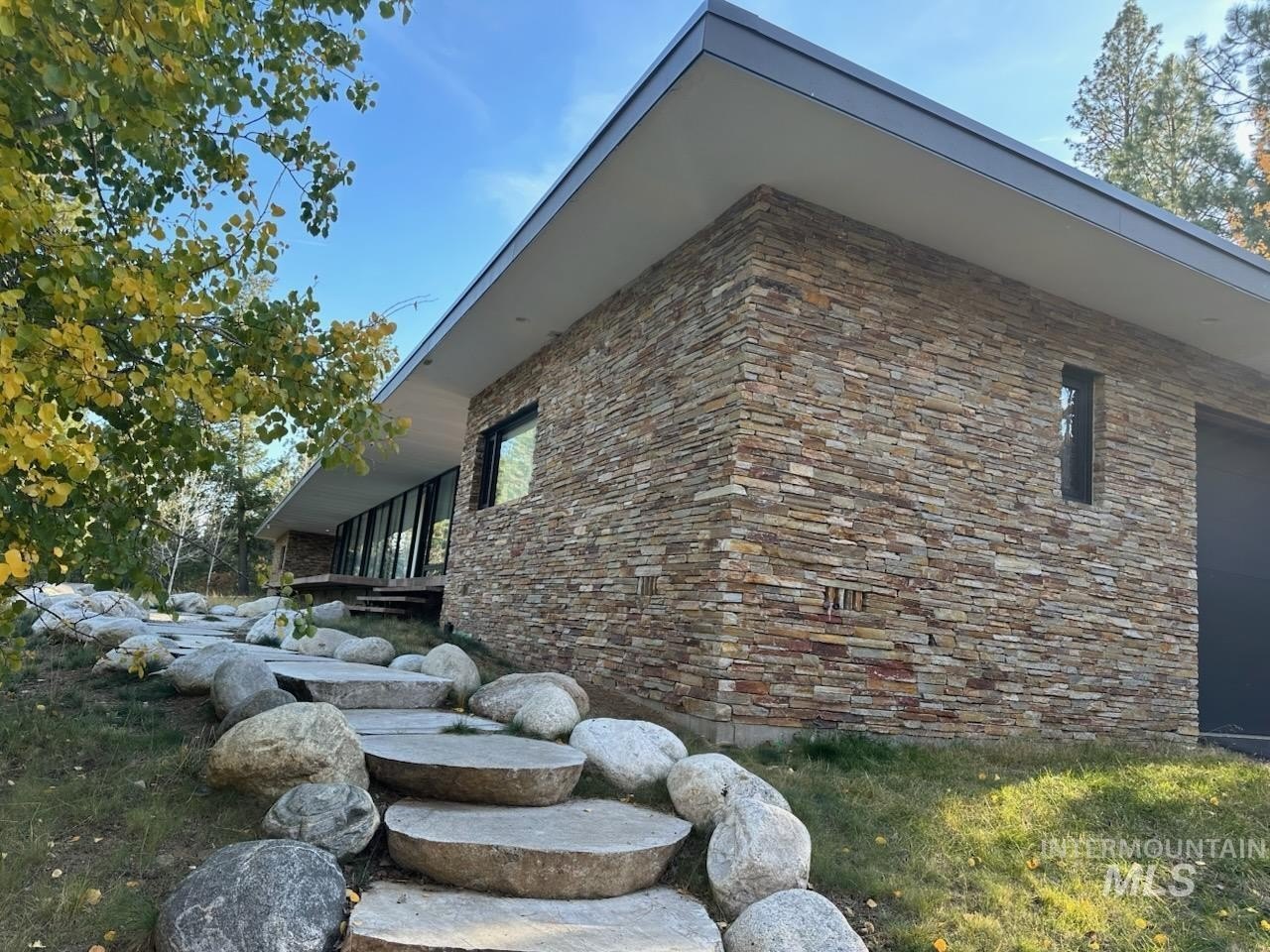 New Meadows, Idaho, 83654, United States, 4 Bedrooms Bedrooms, ,4 BathroomsBathrooms,Residential,For Sale,1980814