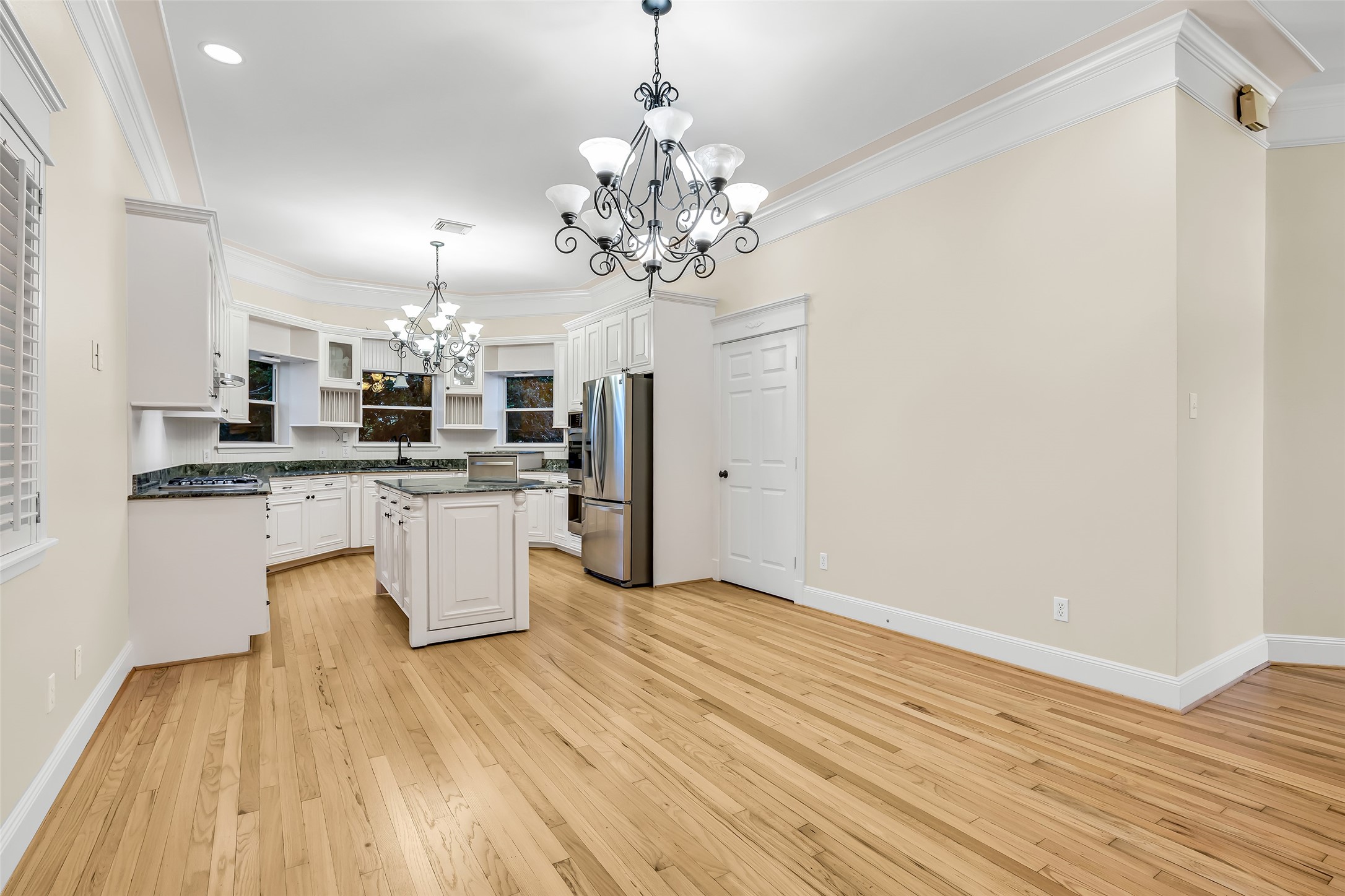  3201 White Oak Drive - 物件實景