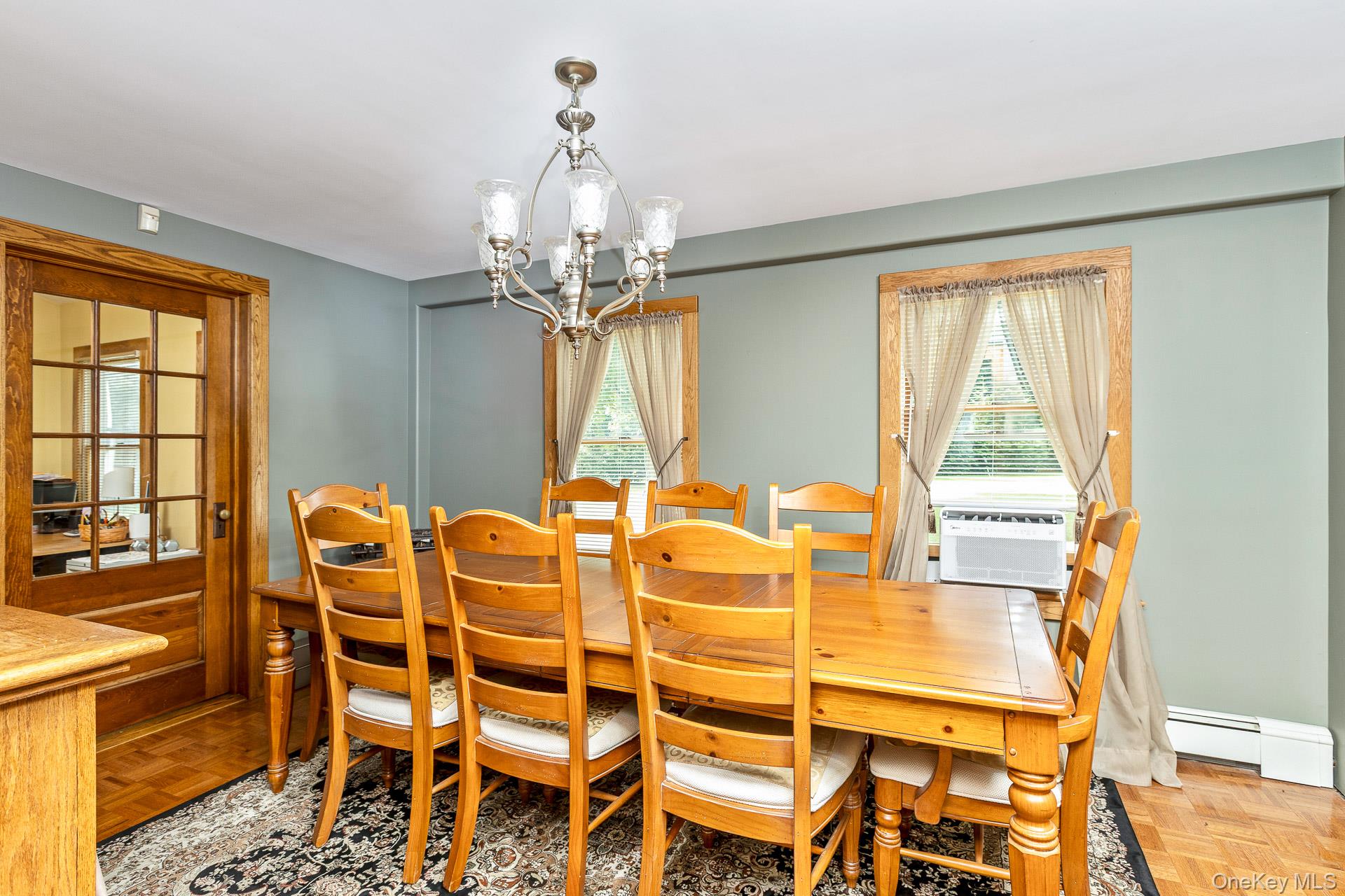 Manorville, New York, 11949, United States, 4 Bedrooms Bedrooms, ,2 BathroomsBathrooms,Residential,For Sale,1917125