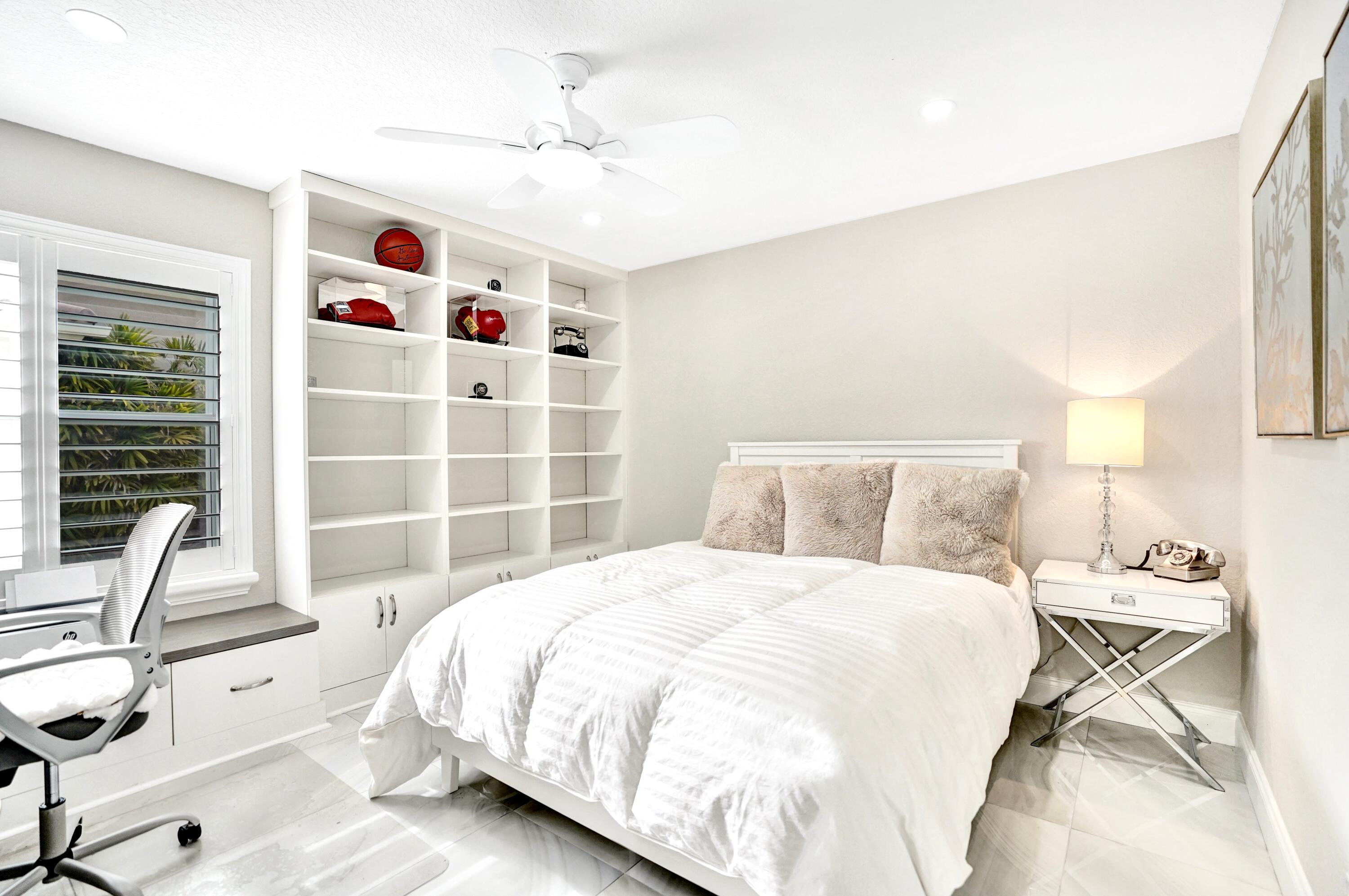 Lake Worth, Florida, 33463, United States, 3 Bedrooms Bedrooms, ,3 BathroomsBathrooms,Residential,For Sale,1905874