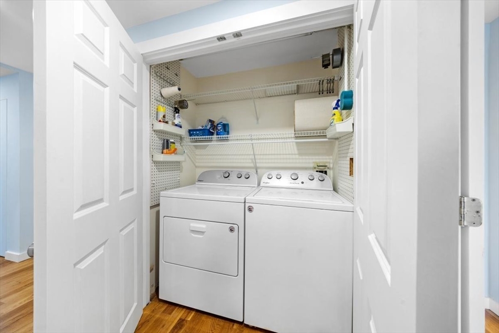 Quincy, Massachusetts, 02171, United States, 2 Bedrooms Bedrooms, ,2 BathroomsBathrooms,Residential,For Sale,1925406