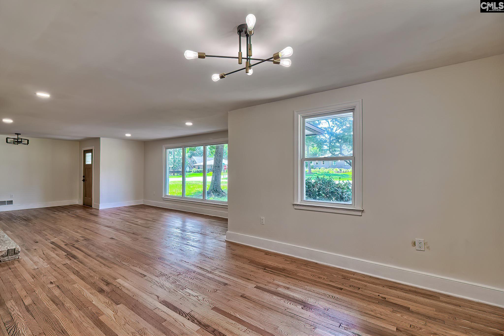 Cayce, South Carolina, 29033, United States, 3 Bedrooms Bedrooms, ,3 BathroomsBathrooms,Residential,For Sale,1875561