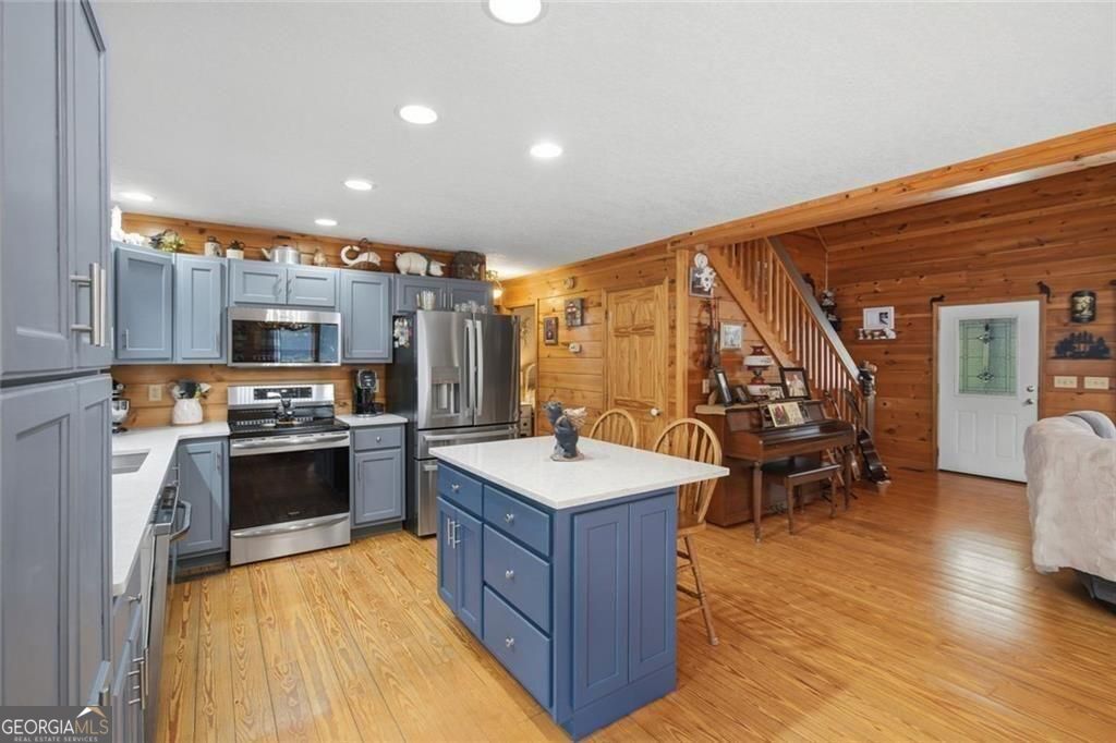 Ellijay, Georgia, 30540, United States, 3 Bedrooms Bedrooms, ,3 BathroomsBathrooms,Residential,For Sale,2036628