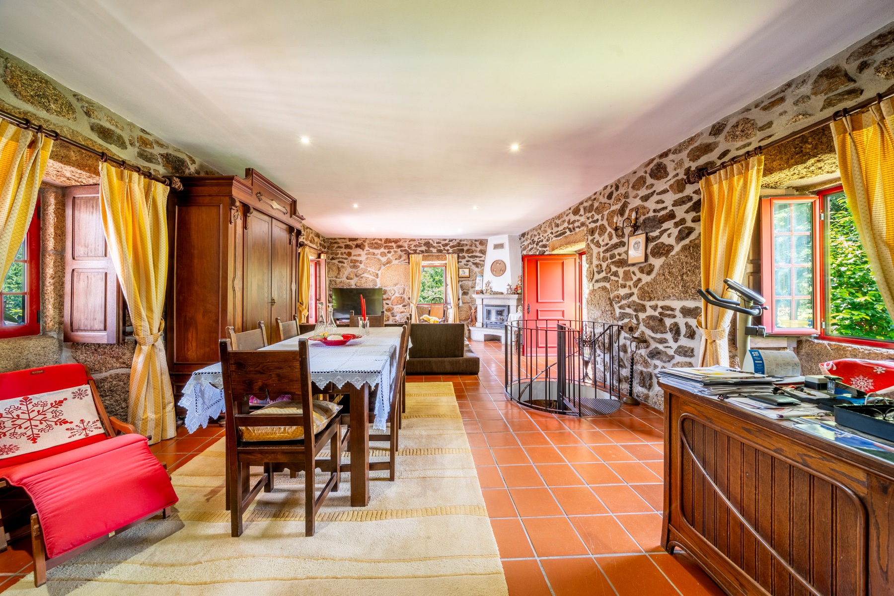  Farm, 8 bedrooms, for Sale - 物件實景