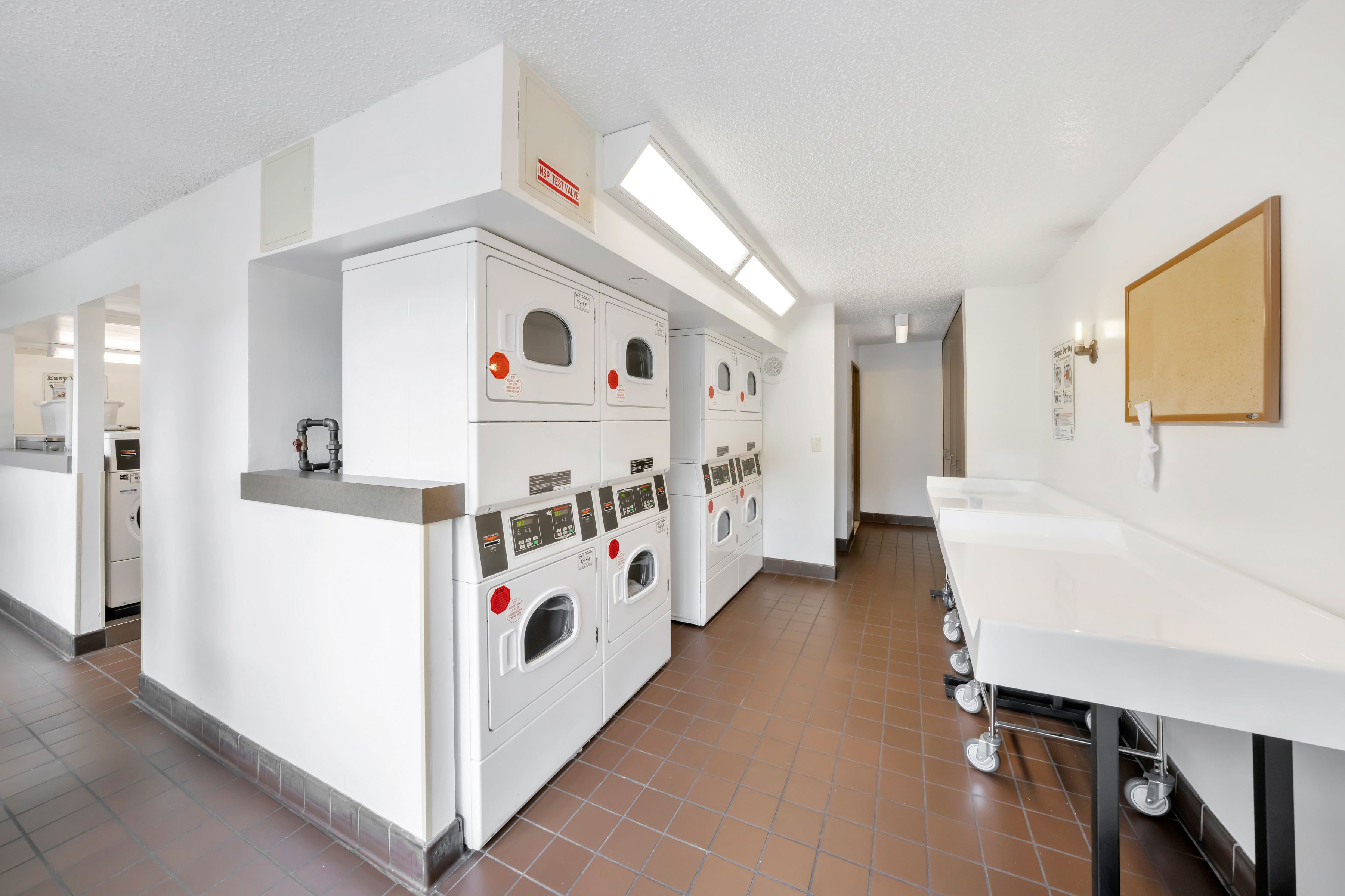  270 West 17th Street, 6I - 物件實景