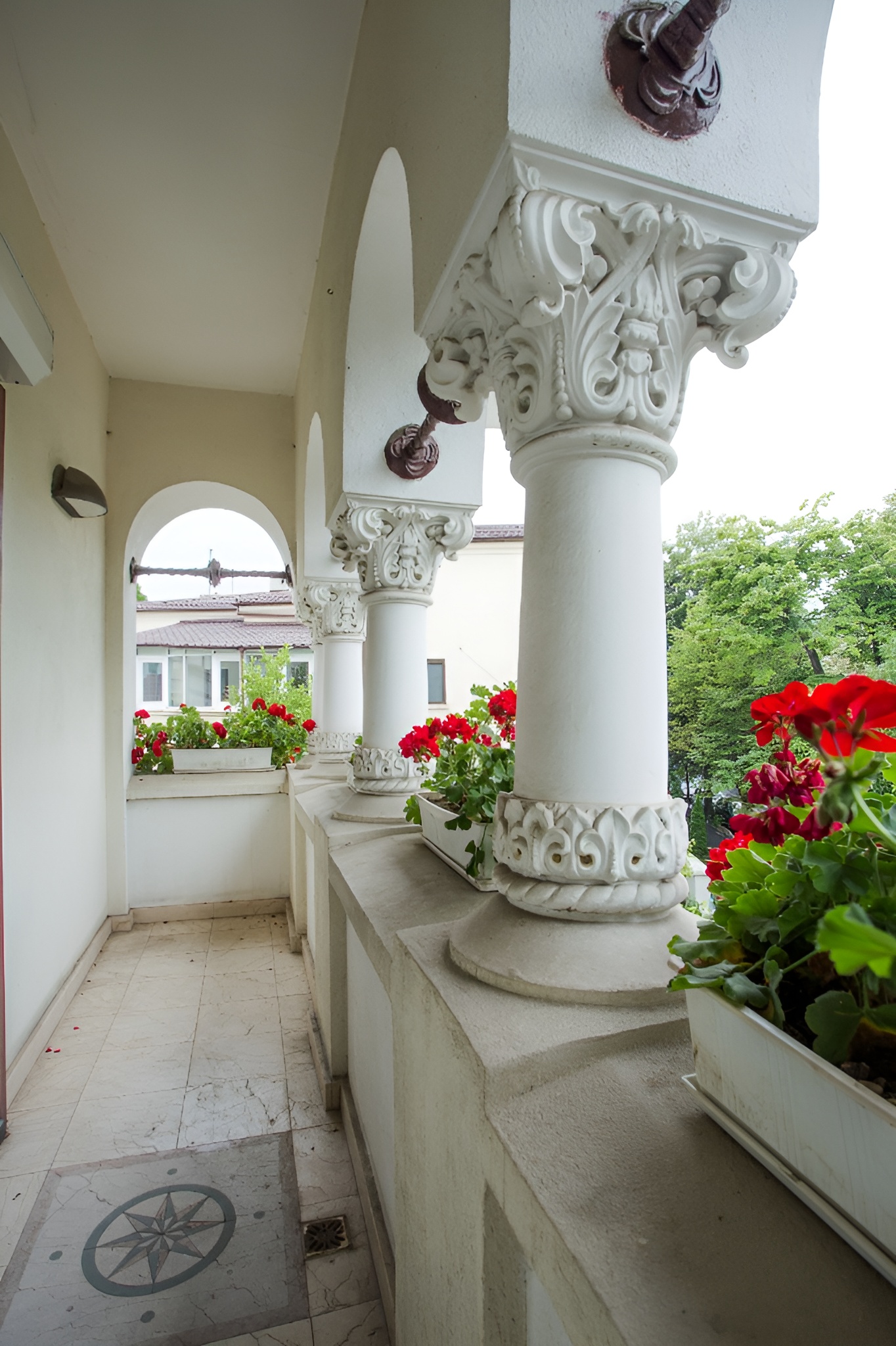  Neo-Romanian Villa with Garden and Swimming Pool in Dorobani Capitale - 物件實景