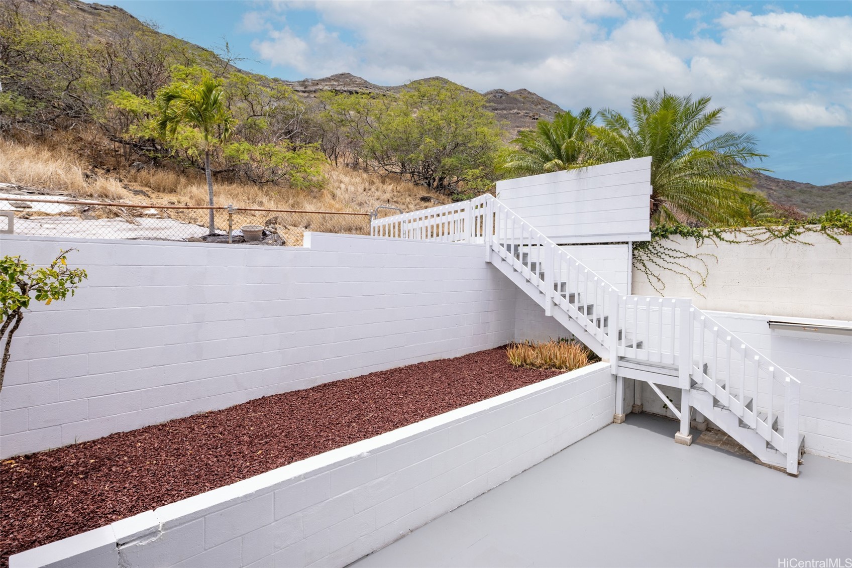 Honolulu, Hawaii, 96825, United States, 3 Bedrooms Bedrooms, ,3 BathroomsBathrooms,Residential,For Sale,1987941