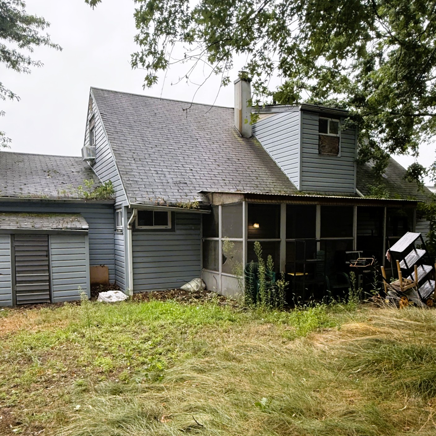 Levittown, New York, 11756, United States, 4 Bedrooms Bedrooms, ,2 BathroomsBathrooms,Residential,For Sale,1977720