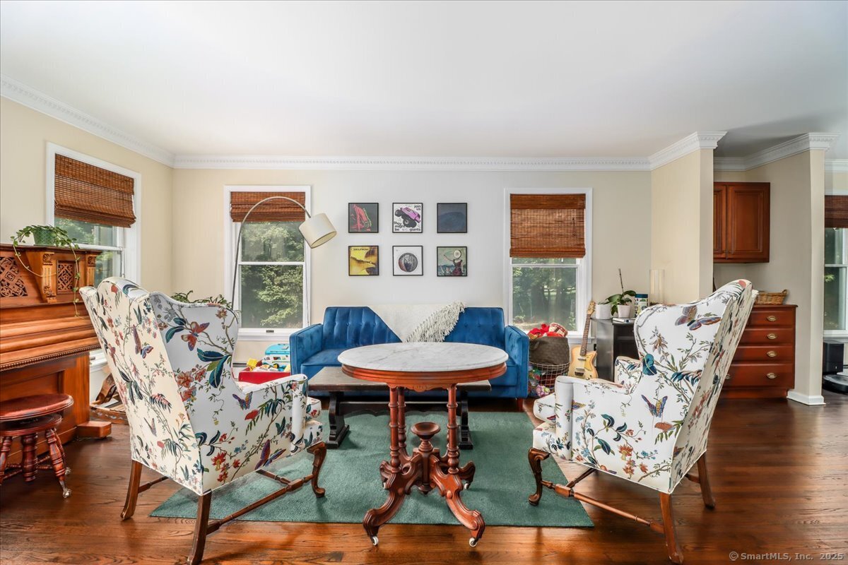 Oxford, Connecticut, 06478, United States, 3 Bedrooms Bedrooms, ,3 BathroomsBathrooms,Residential,For Sale,1916660