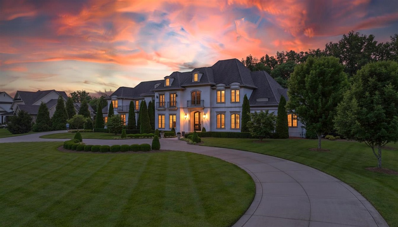 317 Village Way, Bowling Green, KY 42103